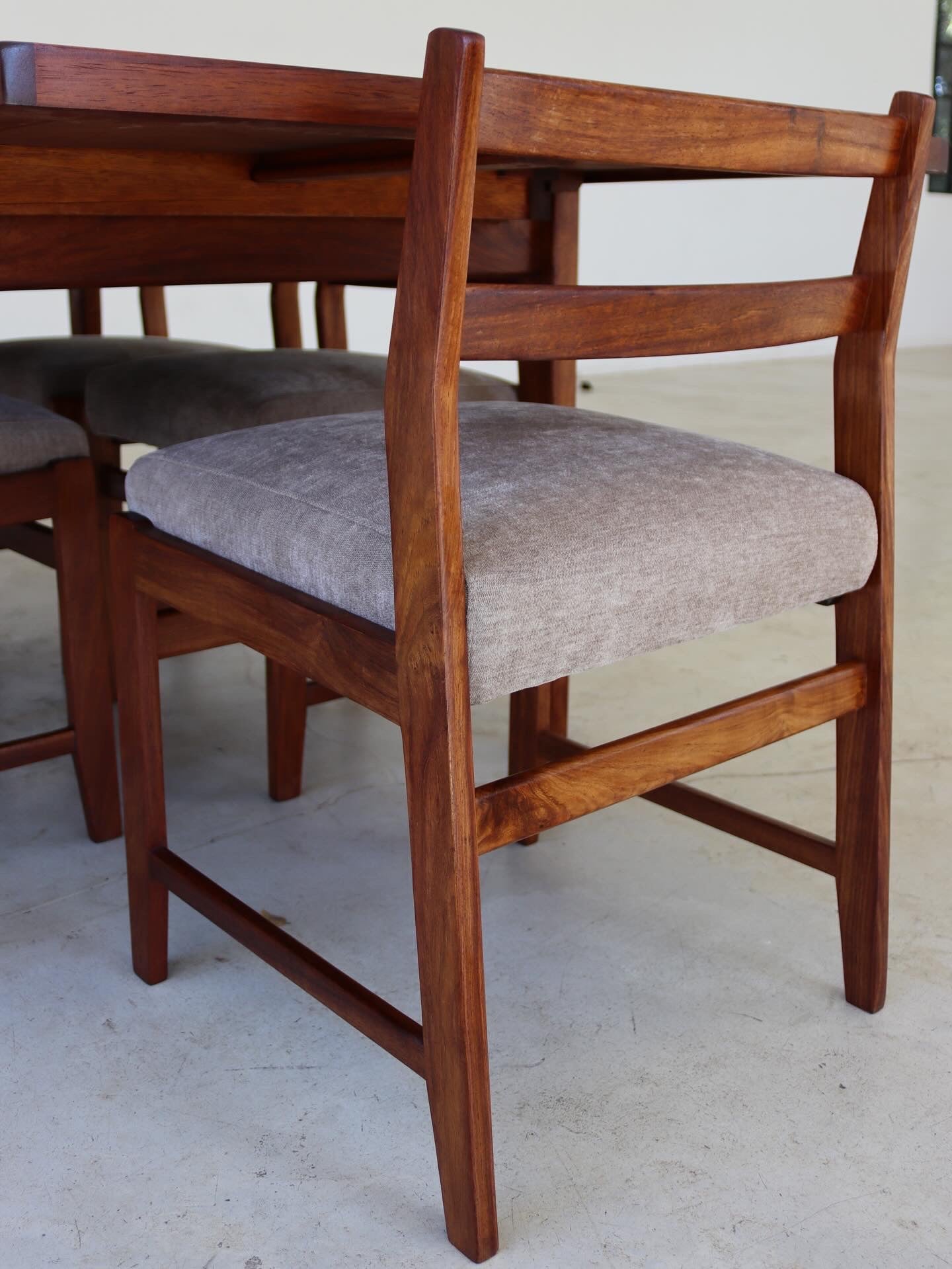 Novocraft Dining Chairs