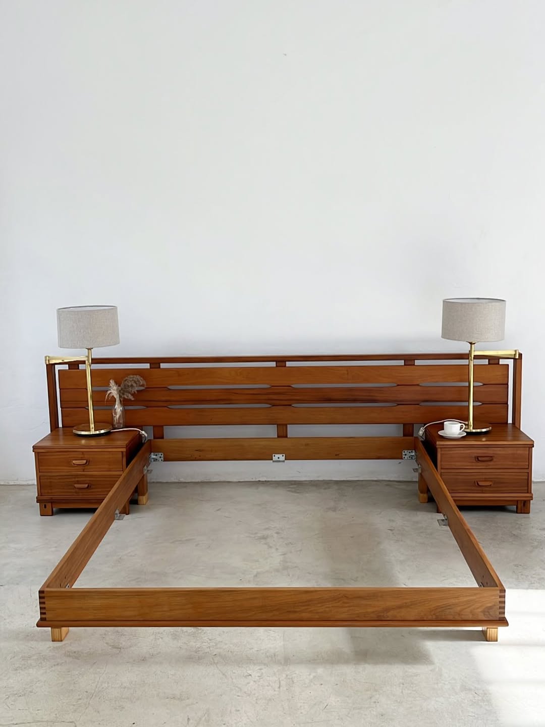 Torrente Queen Size Bed
