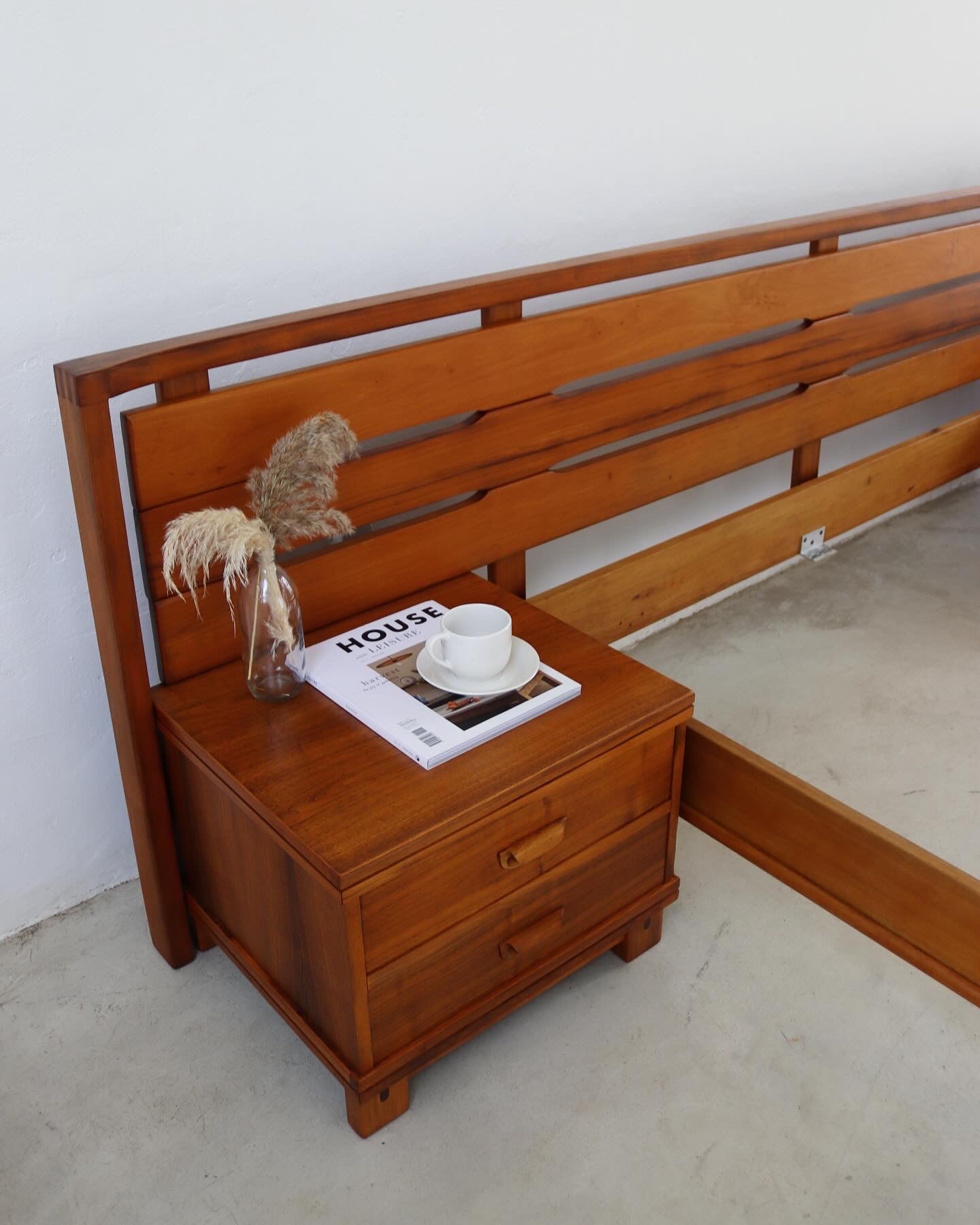 Torrente Queen Size Bed