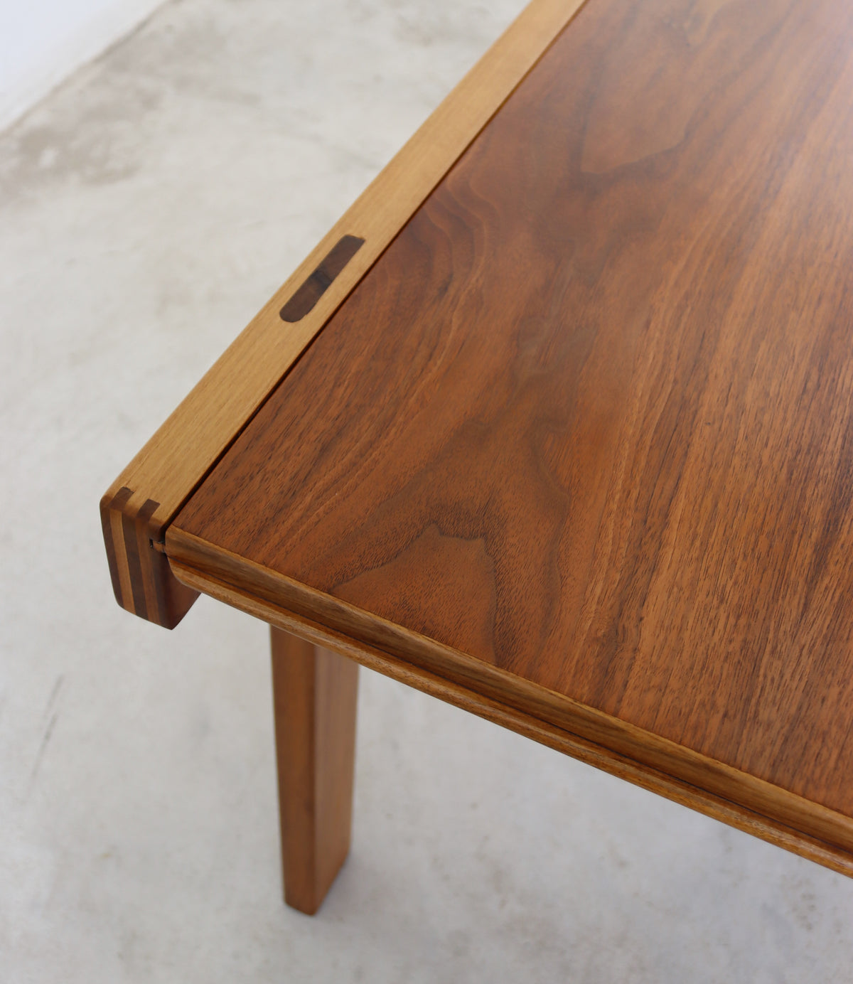 Torrente Dining Table