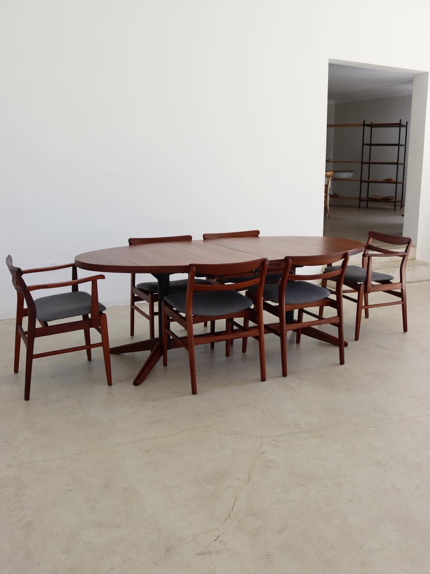 Kallenbach Dining Table