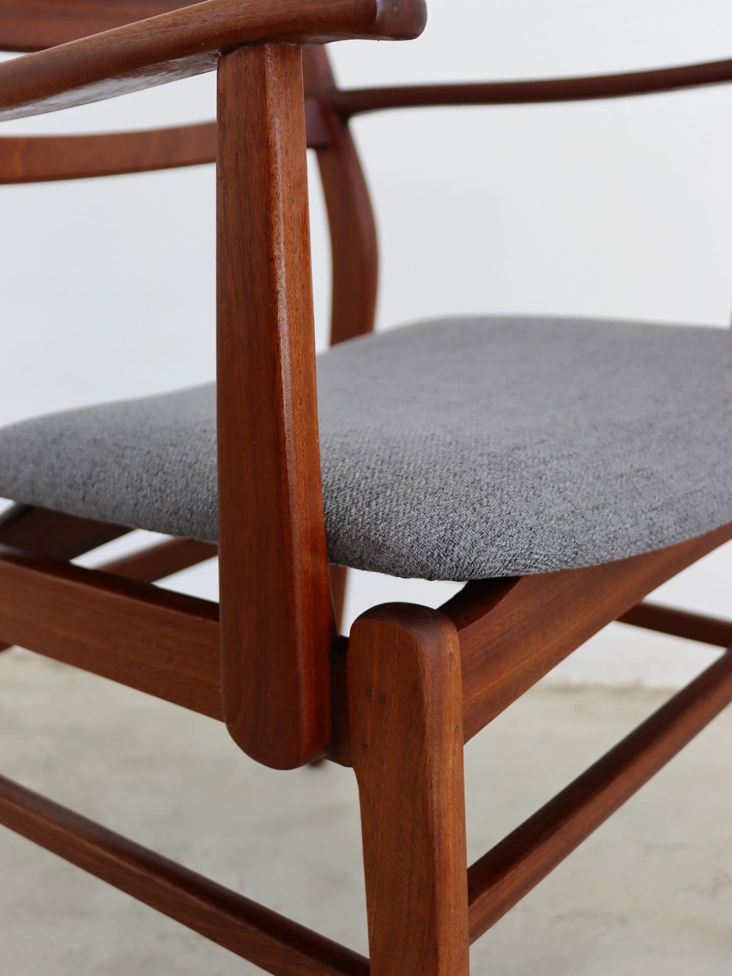 Kallenbach Dining Chairs