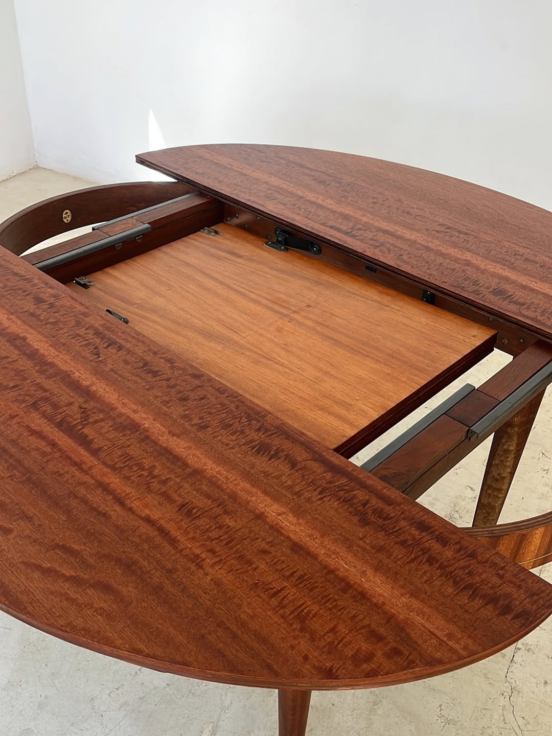 Greaves & Thomas Dining Table
