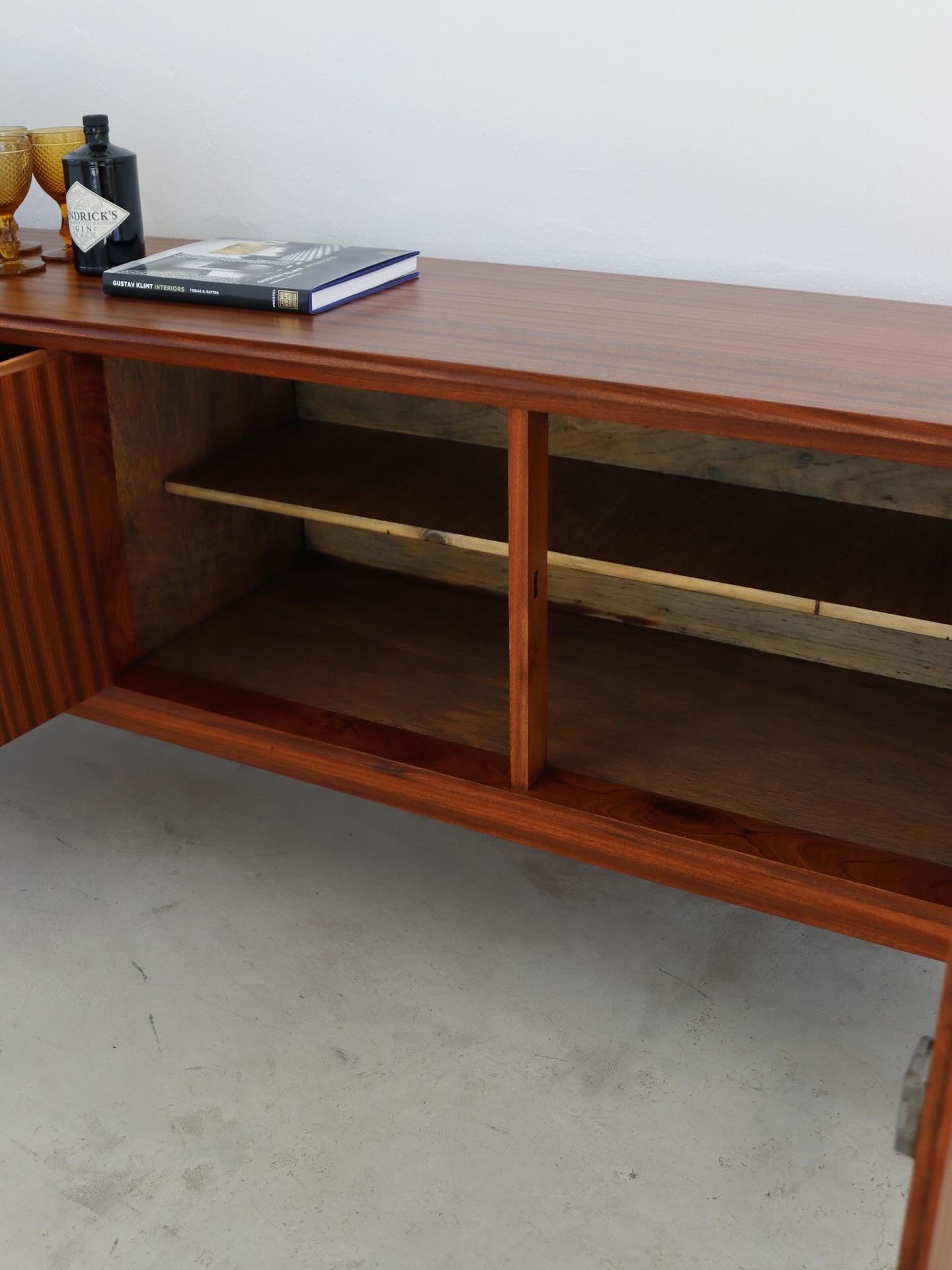 DS Vorster Sideboard