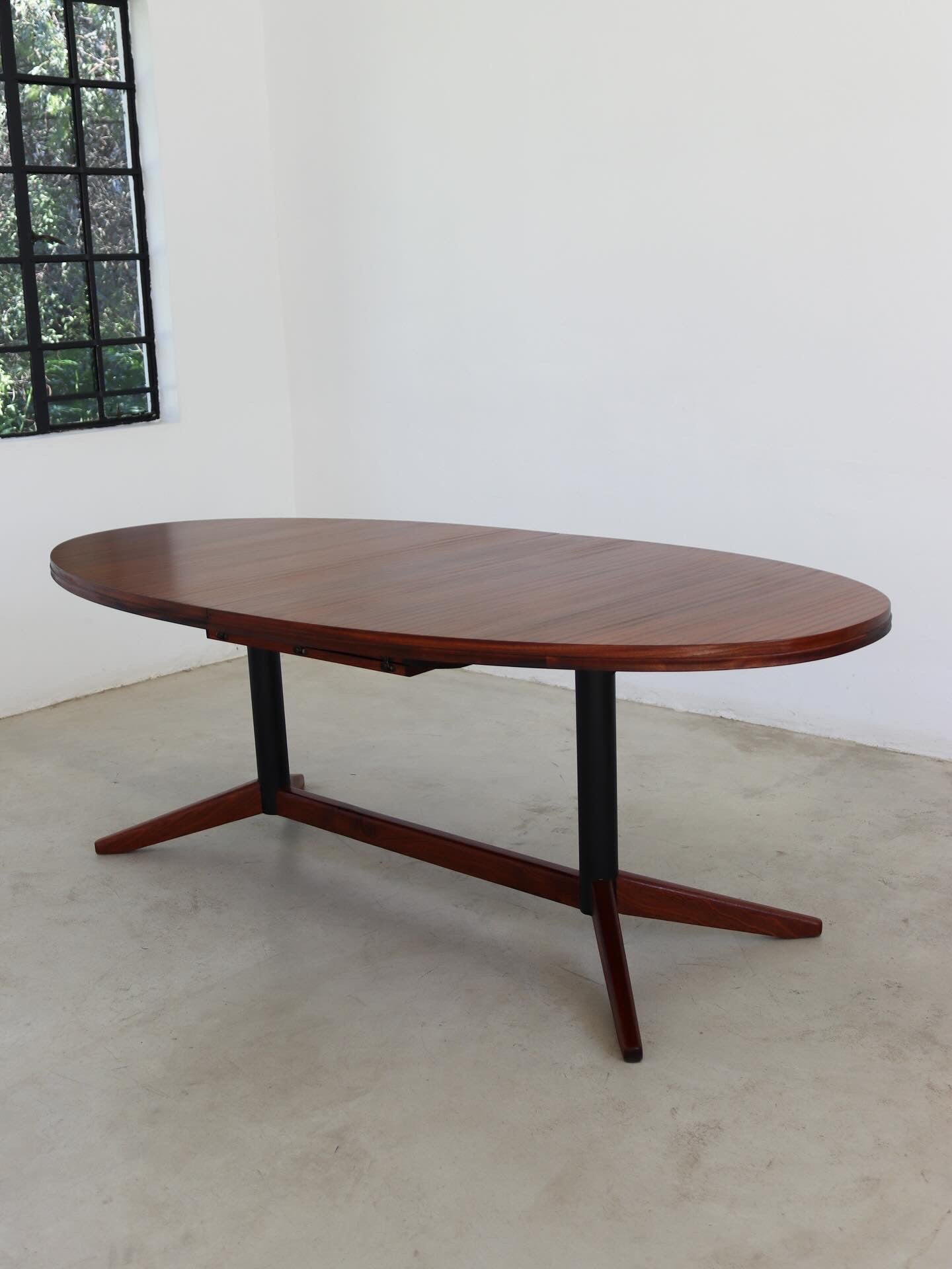 Kallenbach Dining Table