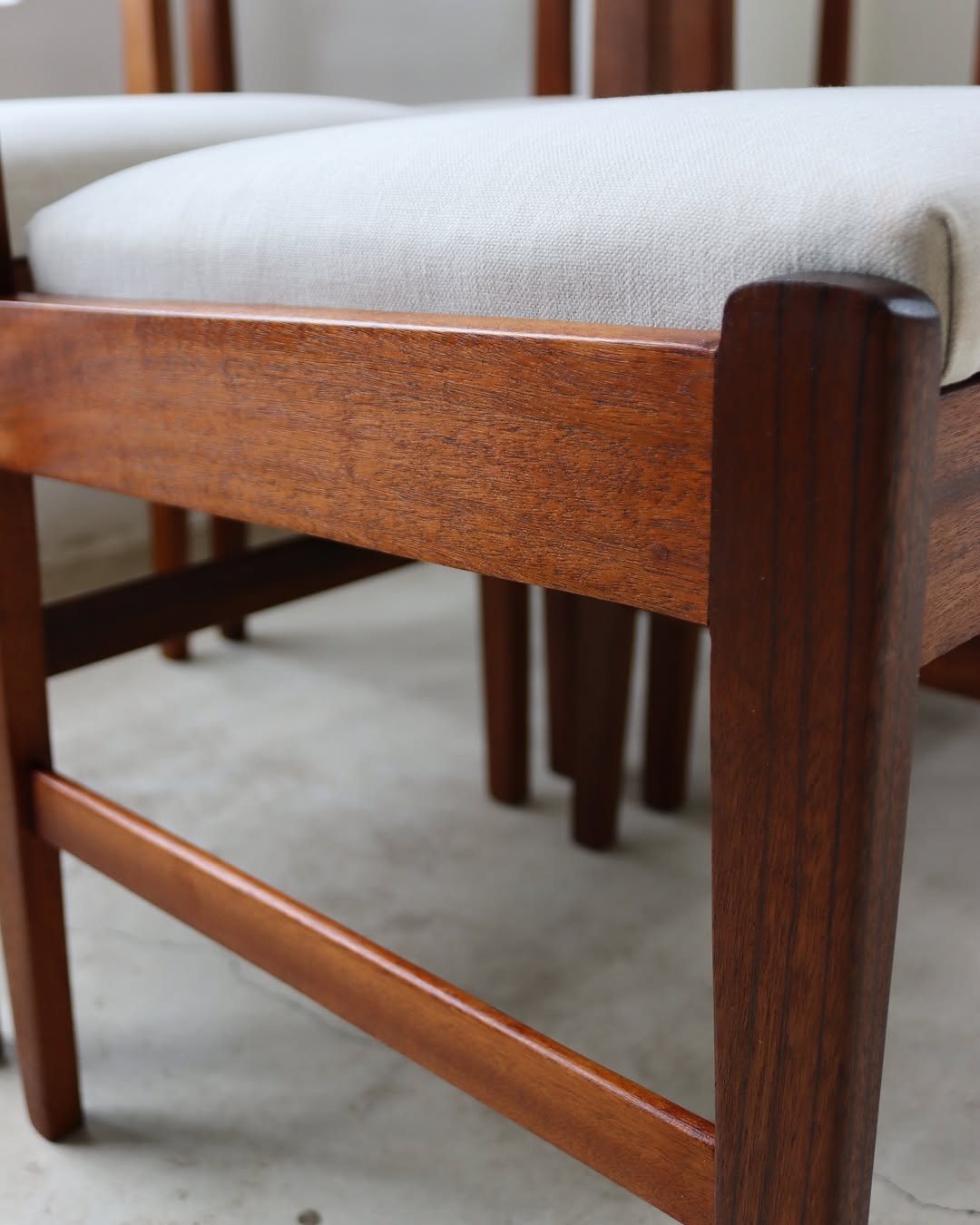 Frystark Dining Chairs