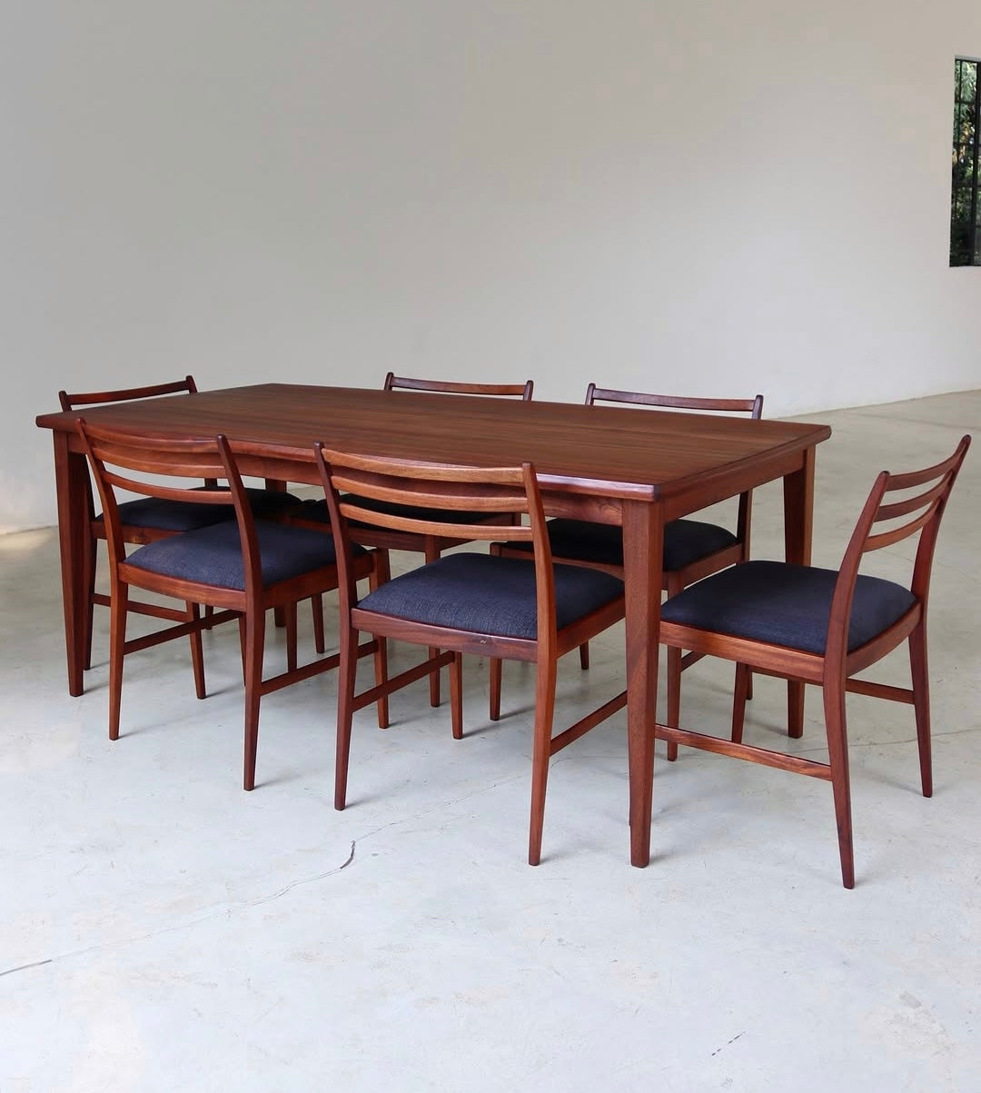 DS Vorster Dining Set