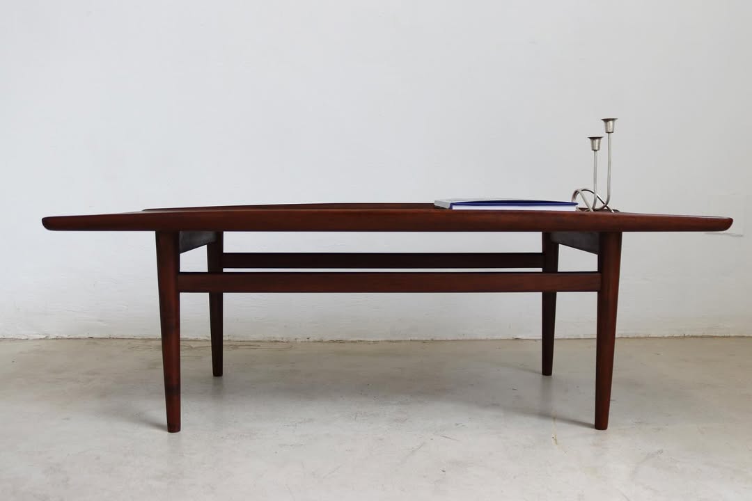 Mid-Century ‘The Surfboard’ Coffee Table