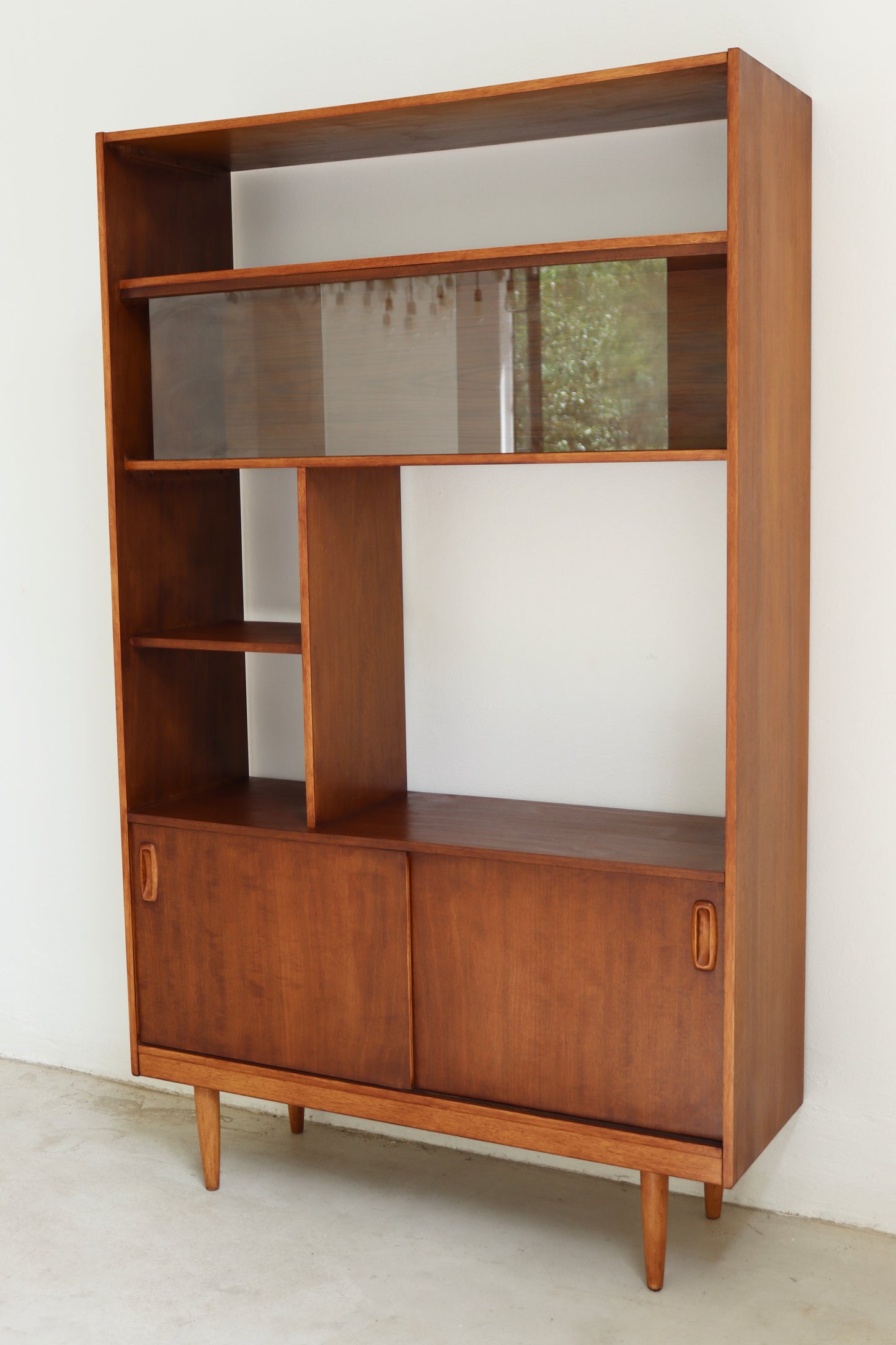 Mid-Century room divider by Schreiber