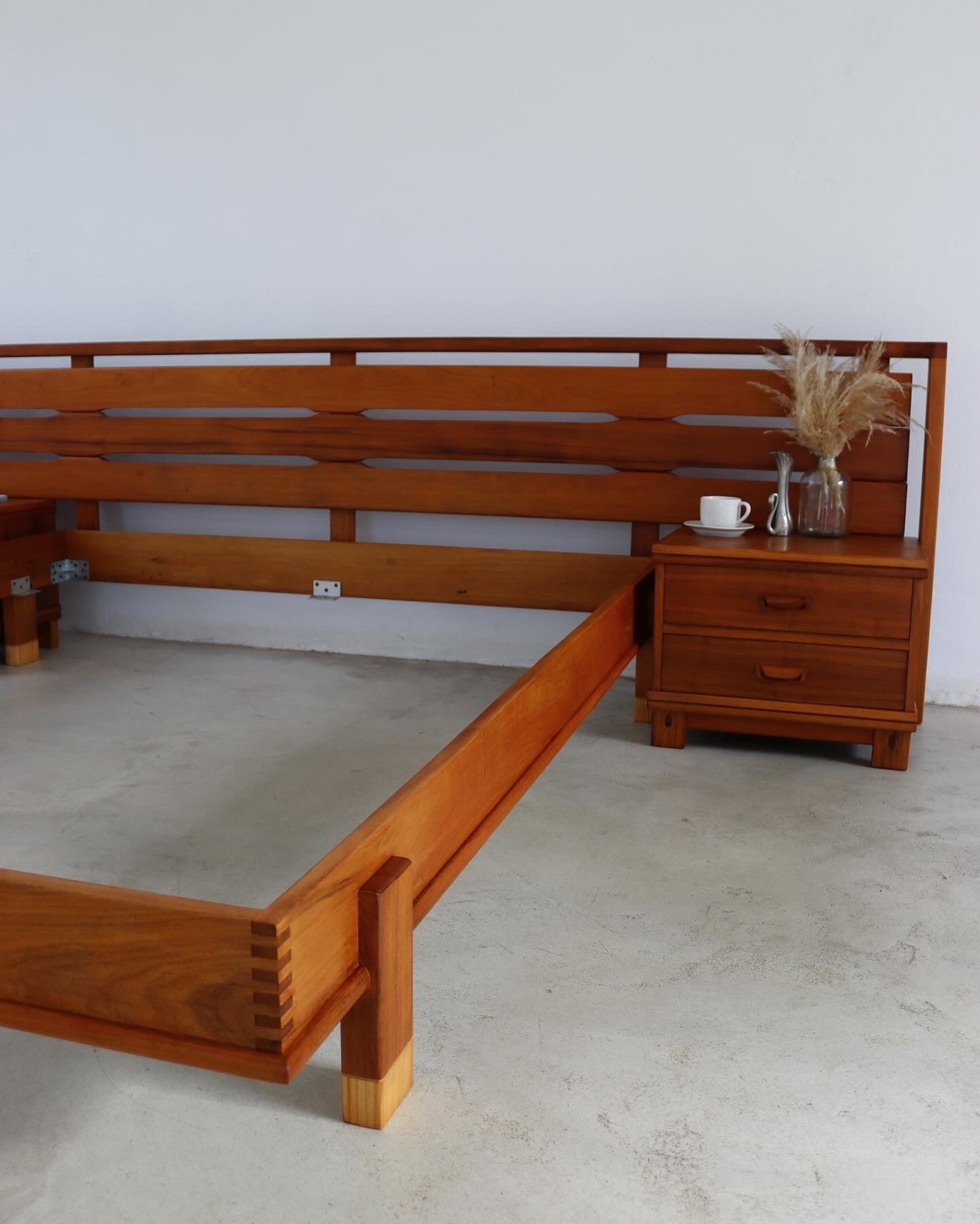 Torrente Queen Size Bed