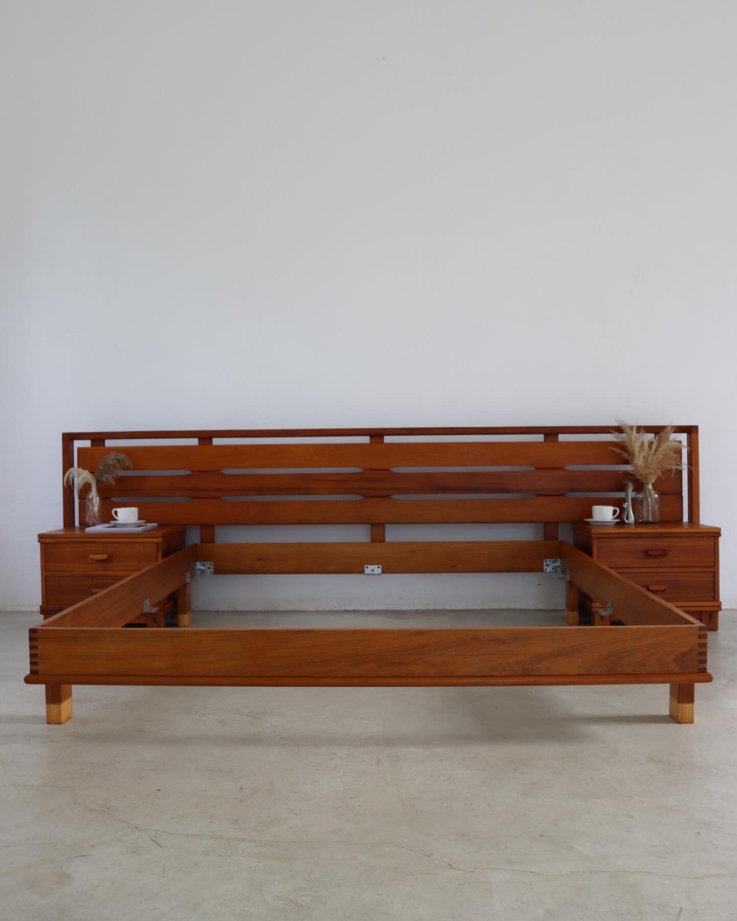 Torrente Queen Size Bed