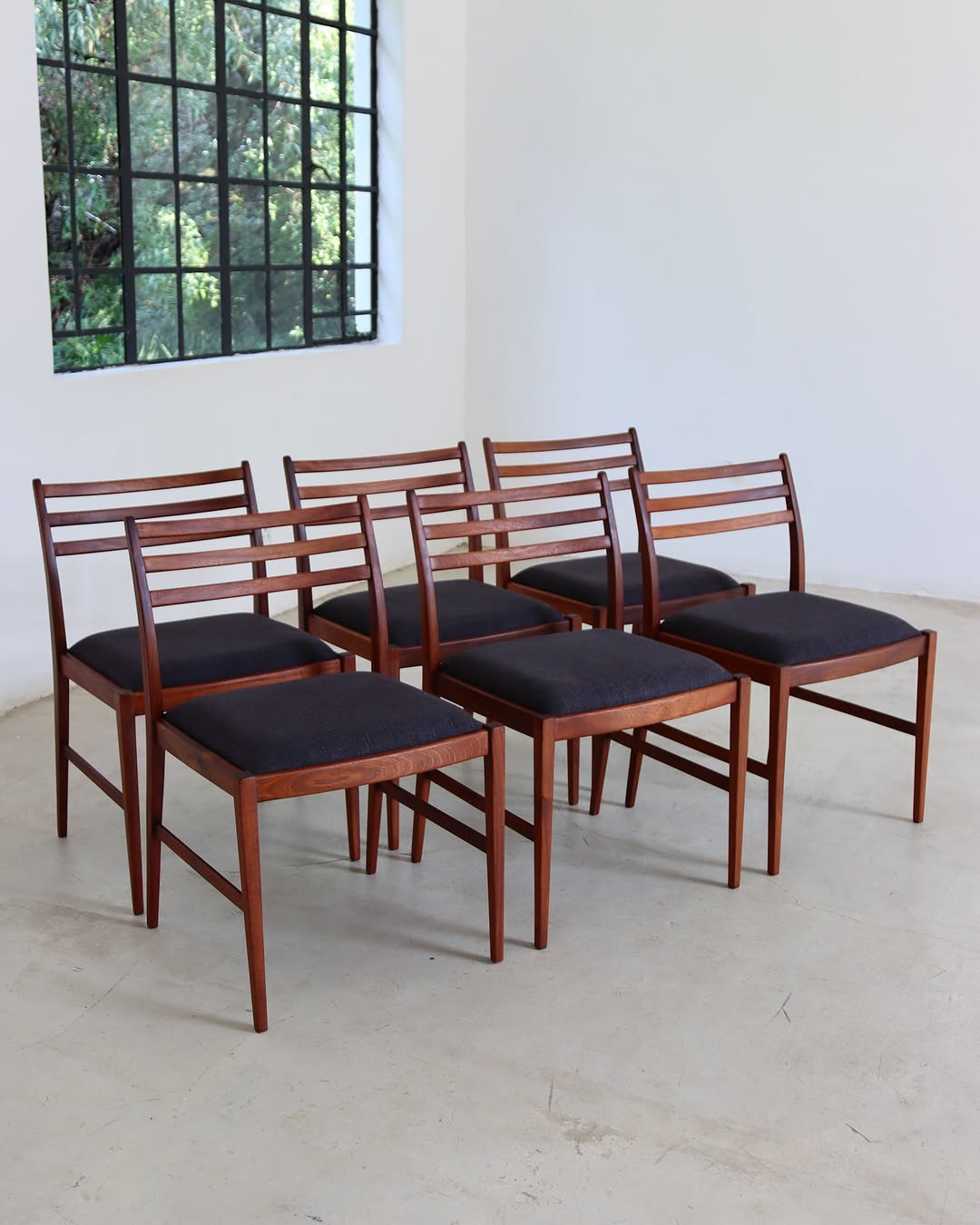 DS Vorster Dining Set