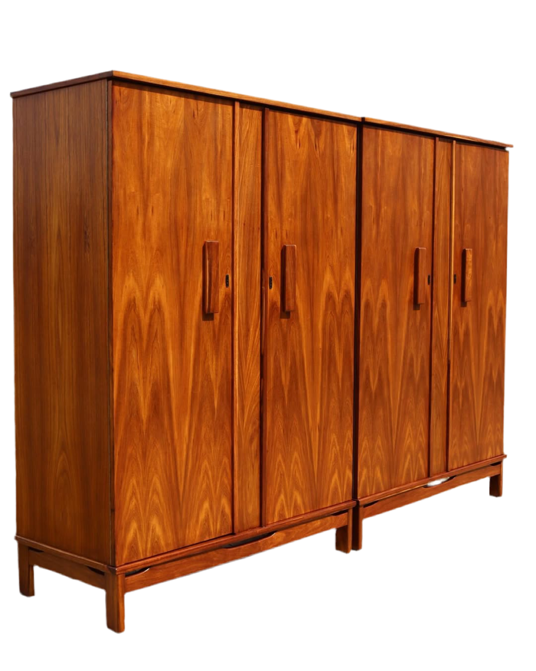 Mid-Century Wardrobe’s