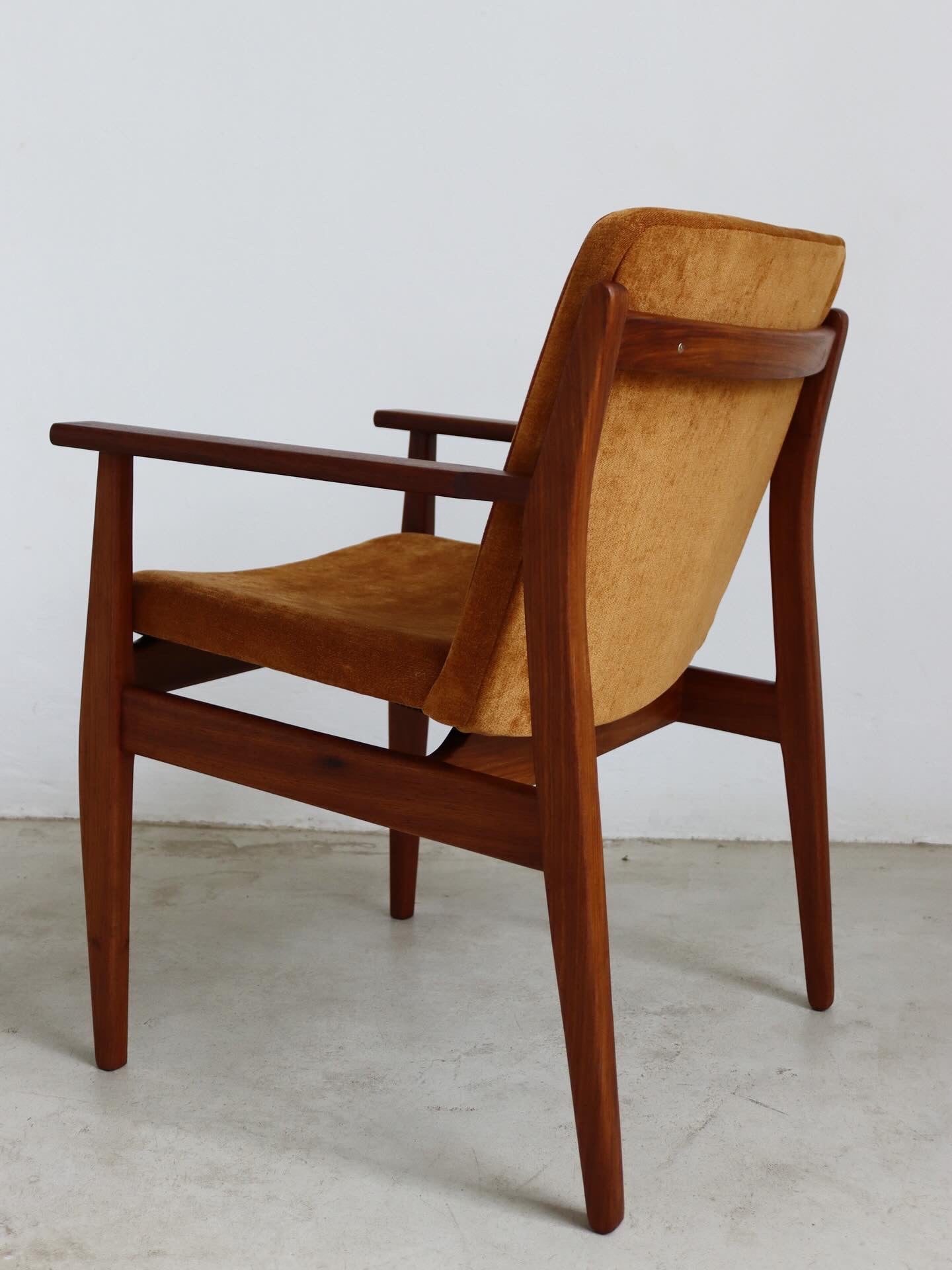 Mid-Century Kallenbach Chair