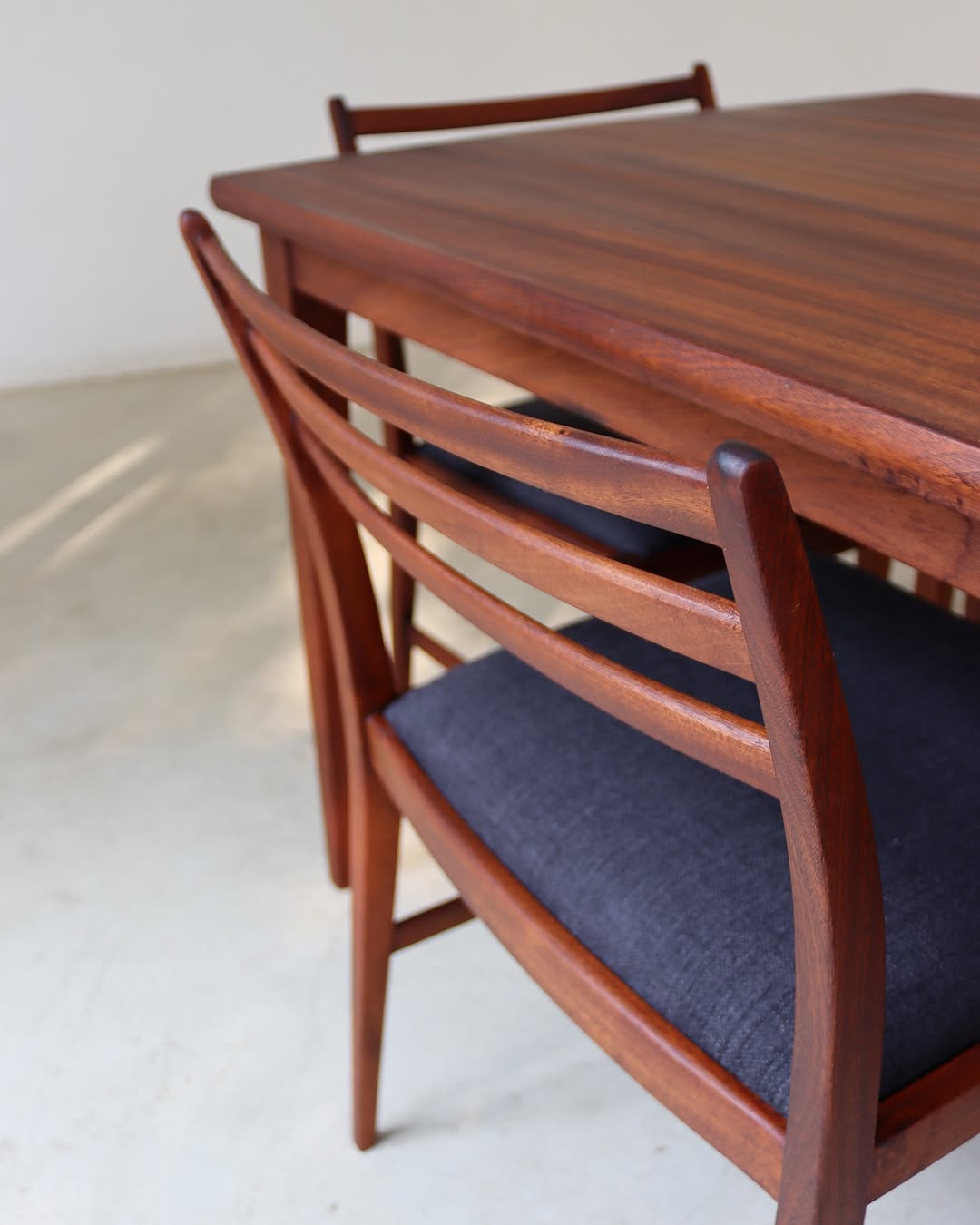 DS Vorster Dining Set