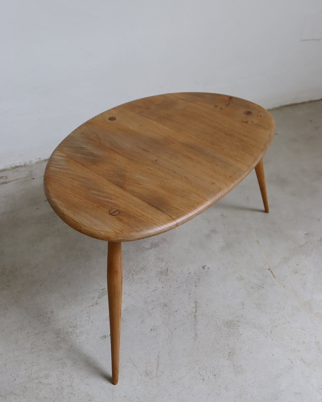 Vintage Ercol Pebble Table