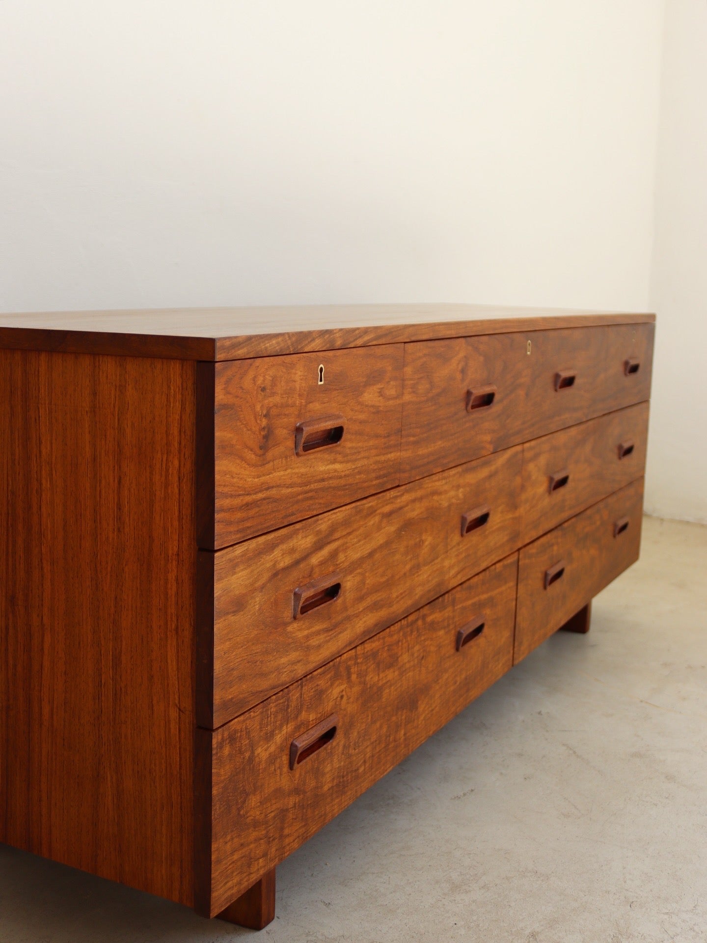 Mid-Century Kallenbach Chest Of Drawers
