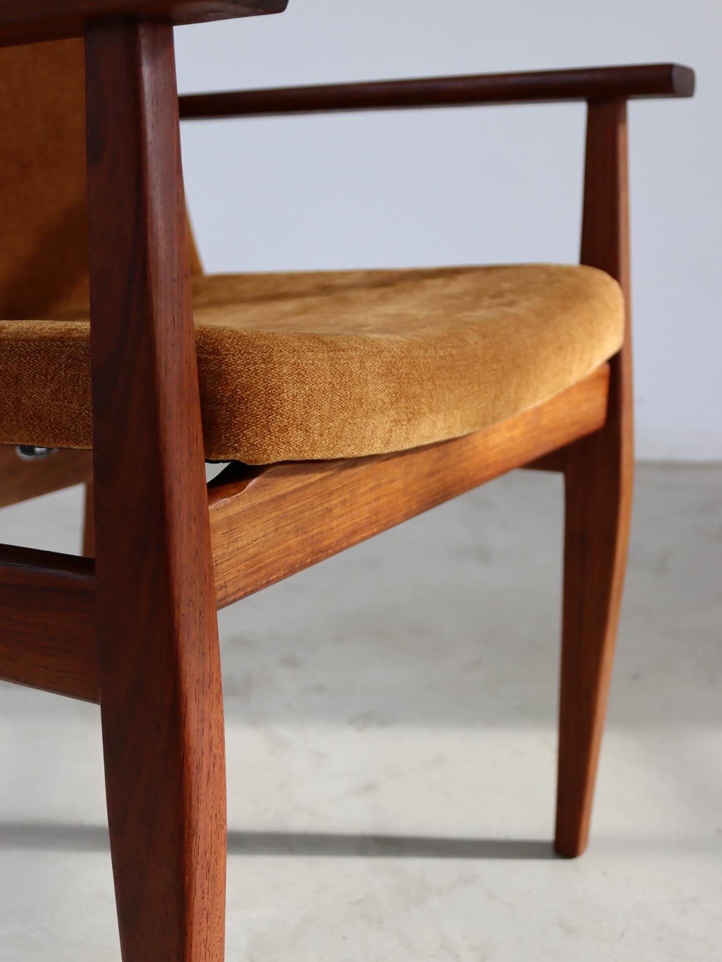 Mid-Century Kallenbach Chair