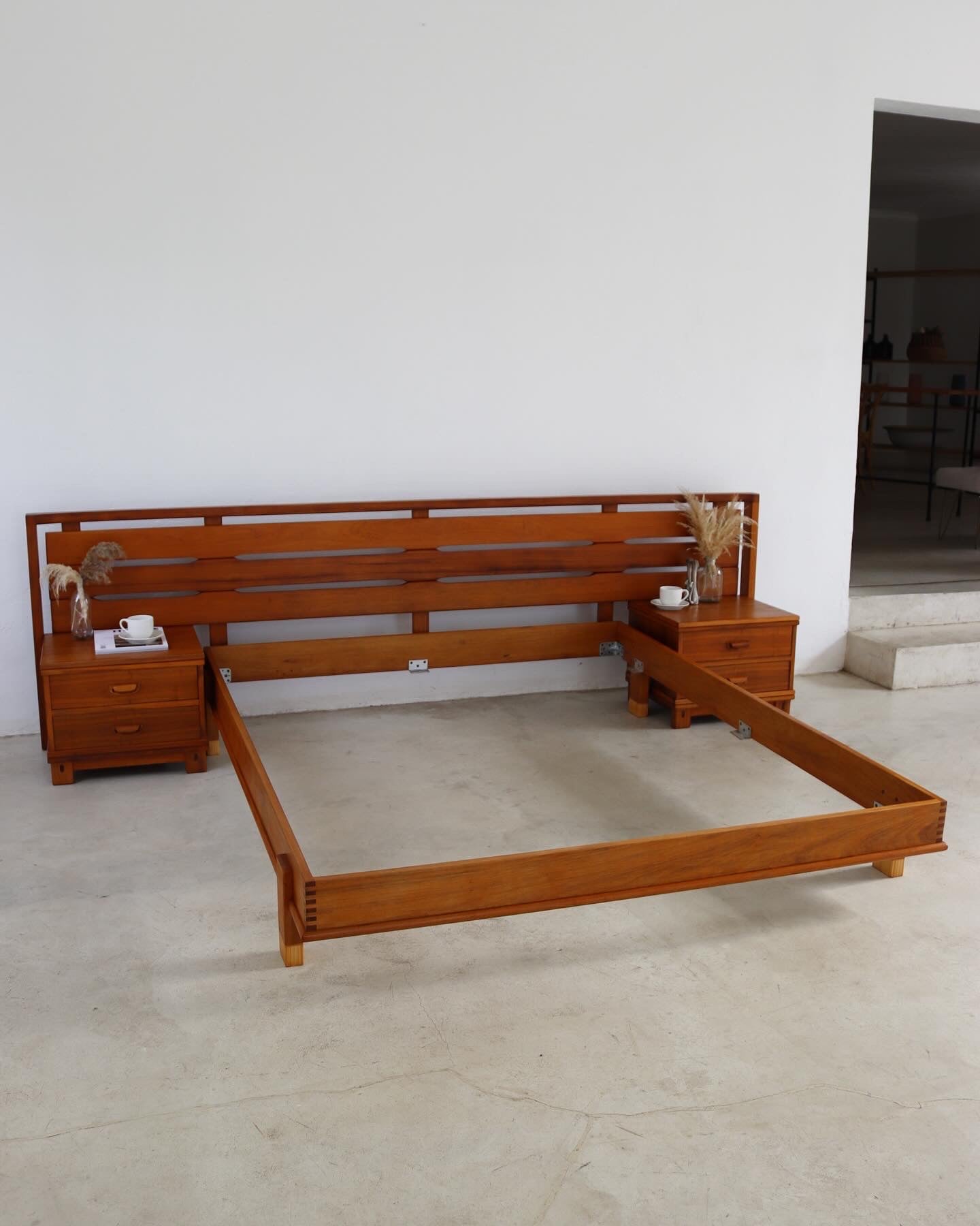 Torrente Queen Size Bed