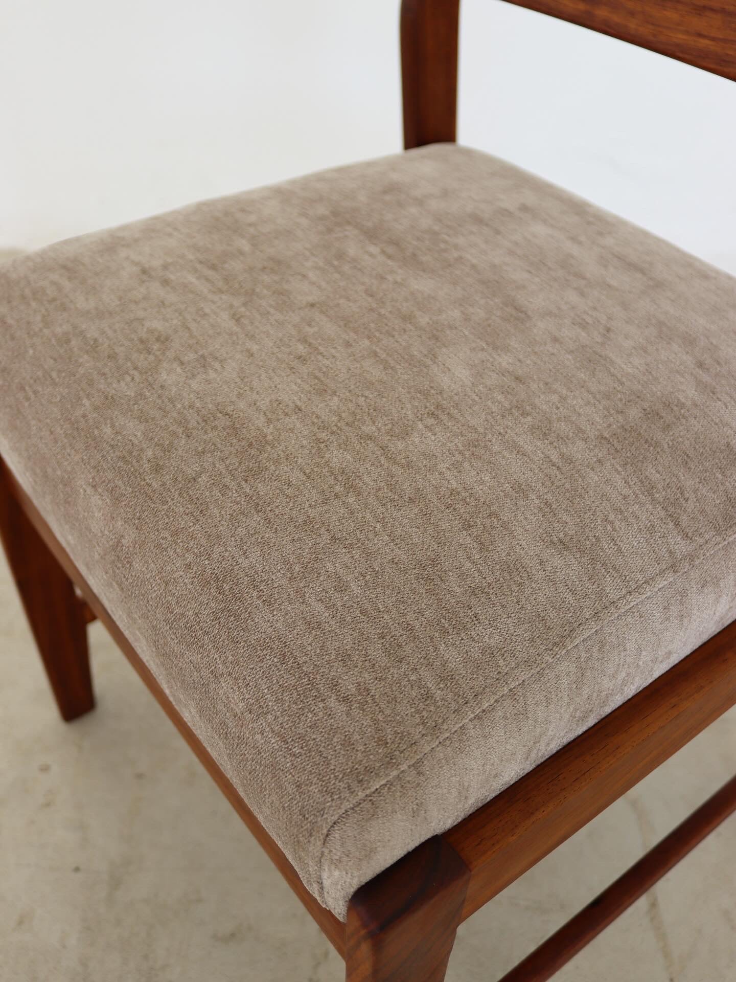 Novocraft Dining Chairs