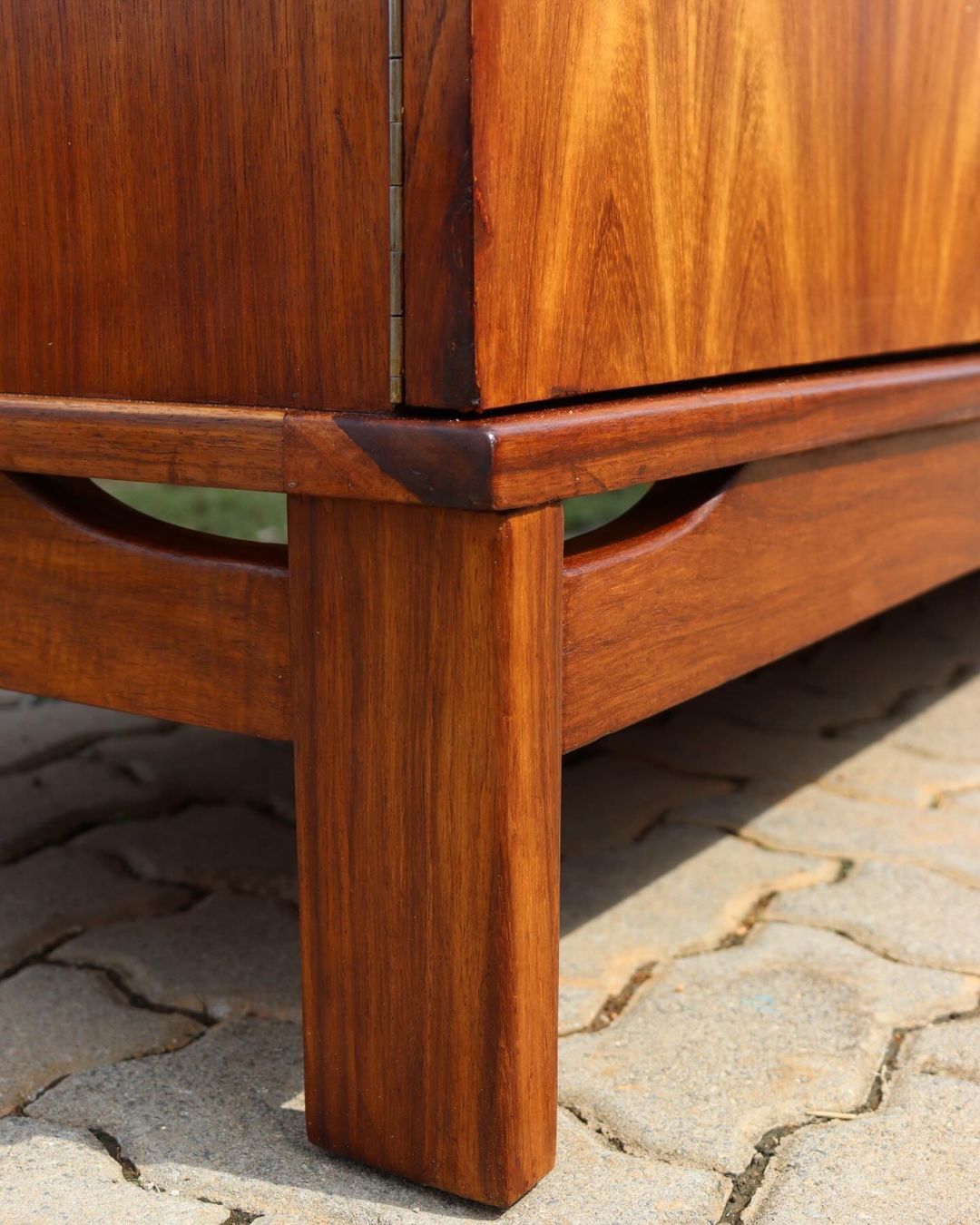 Mid-Century Wardrobe’s