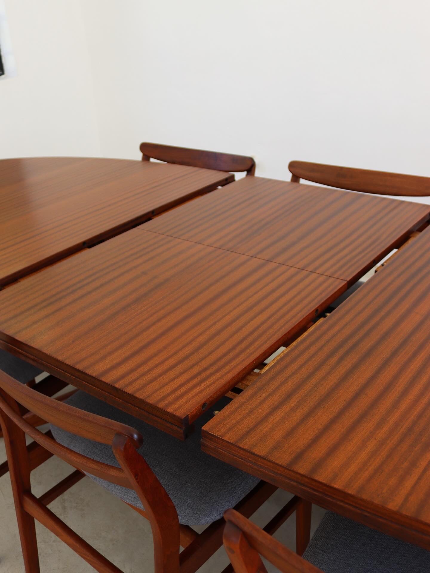 Kallenbach Dining Table