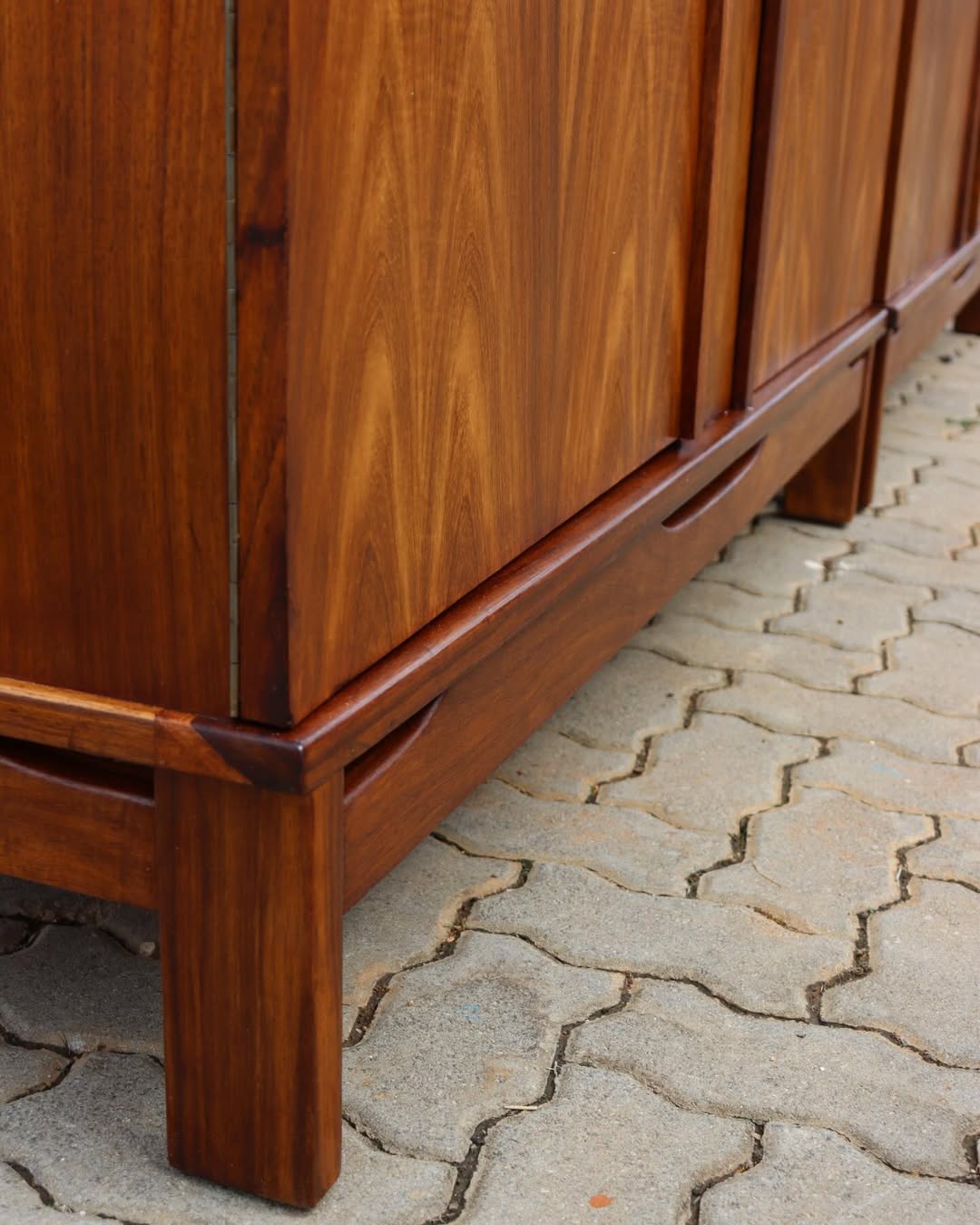 Mid-Century Wardrobe’s