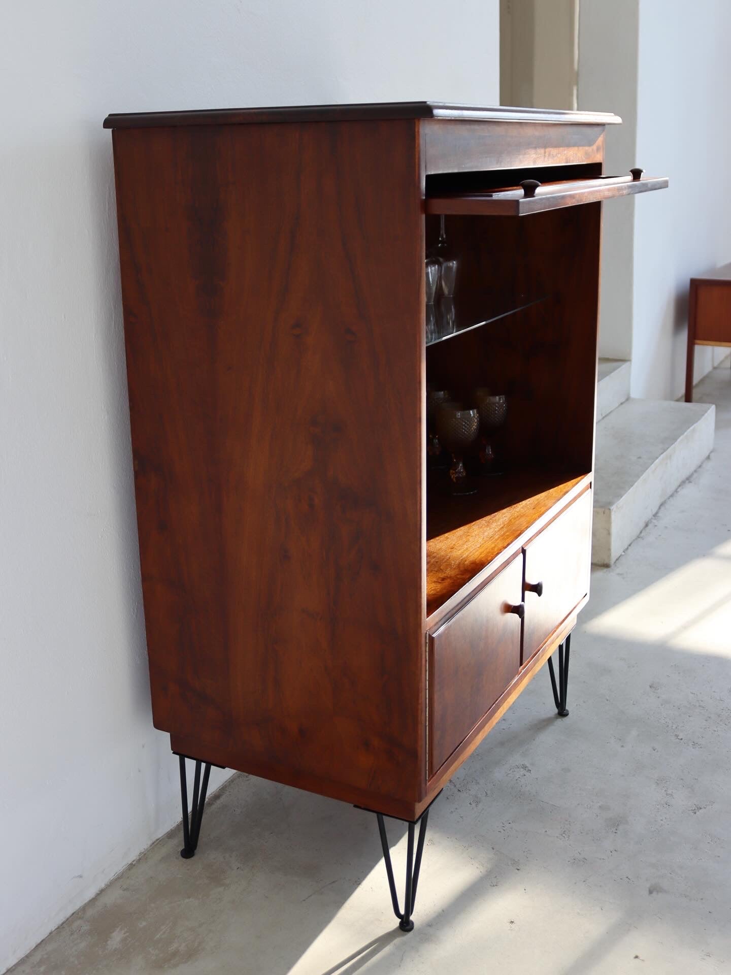 Mid-Century Binnehuis Drinks Cabinet