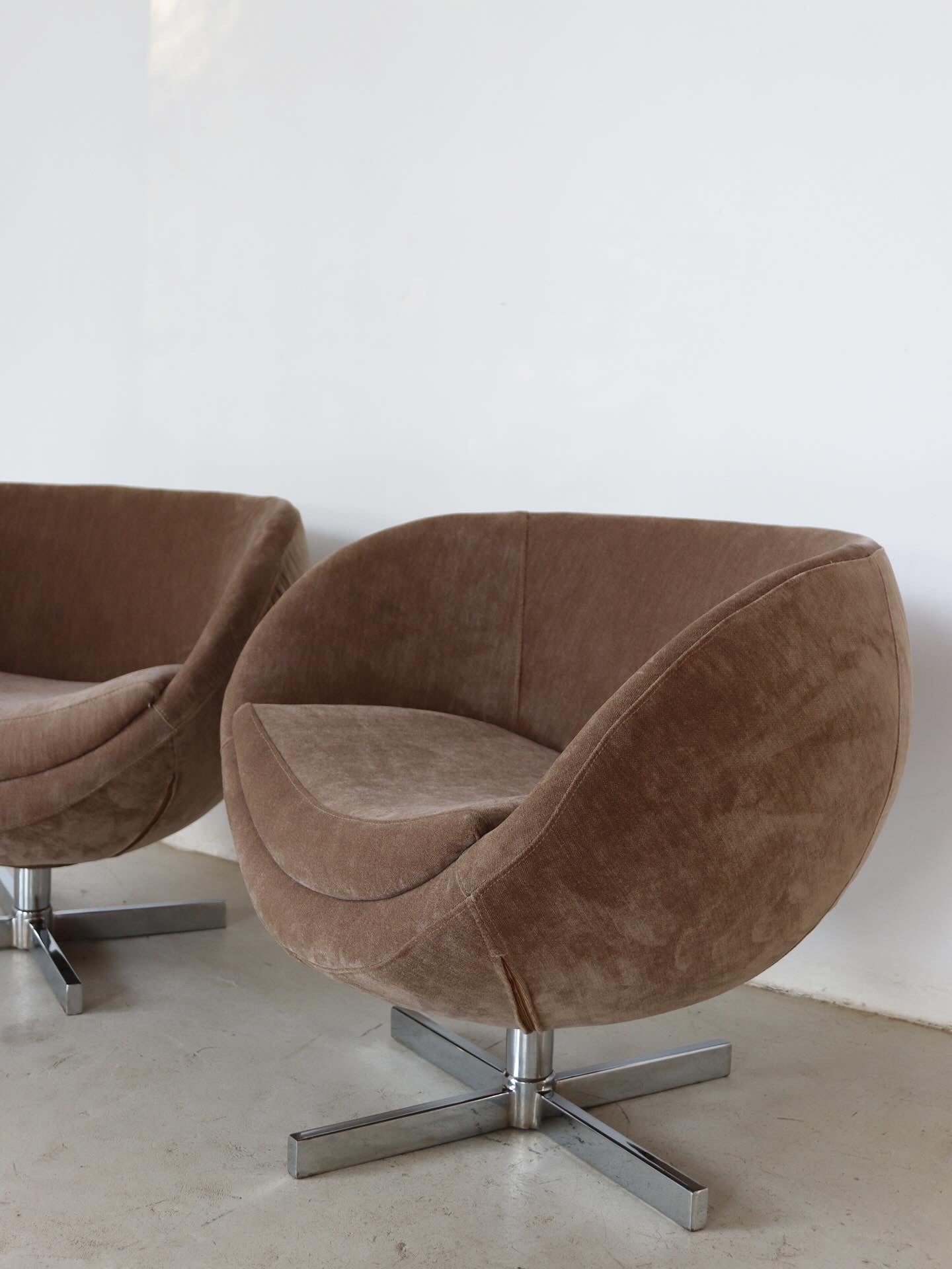 Retro Swivel Chairs