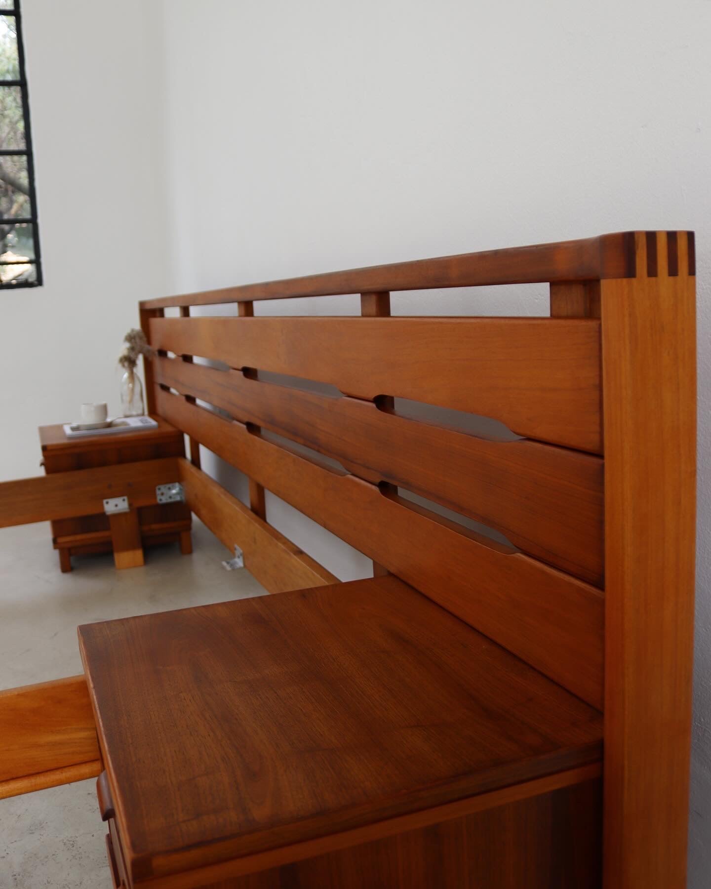 Torrente Queen Size Bed