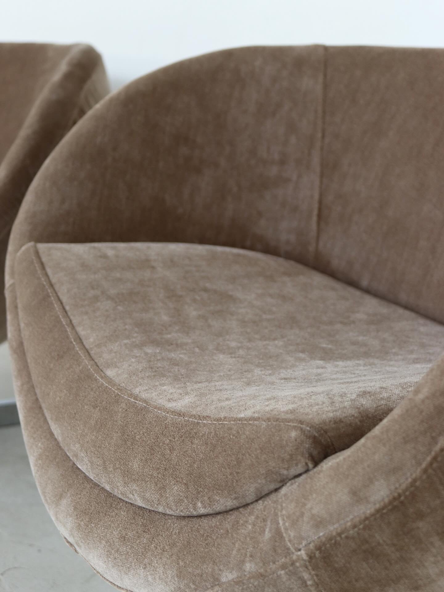 Retro Swivel Chairs