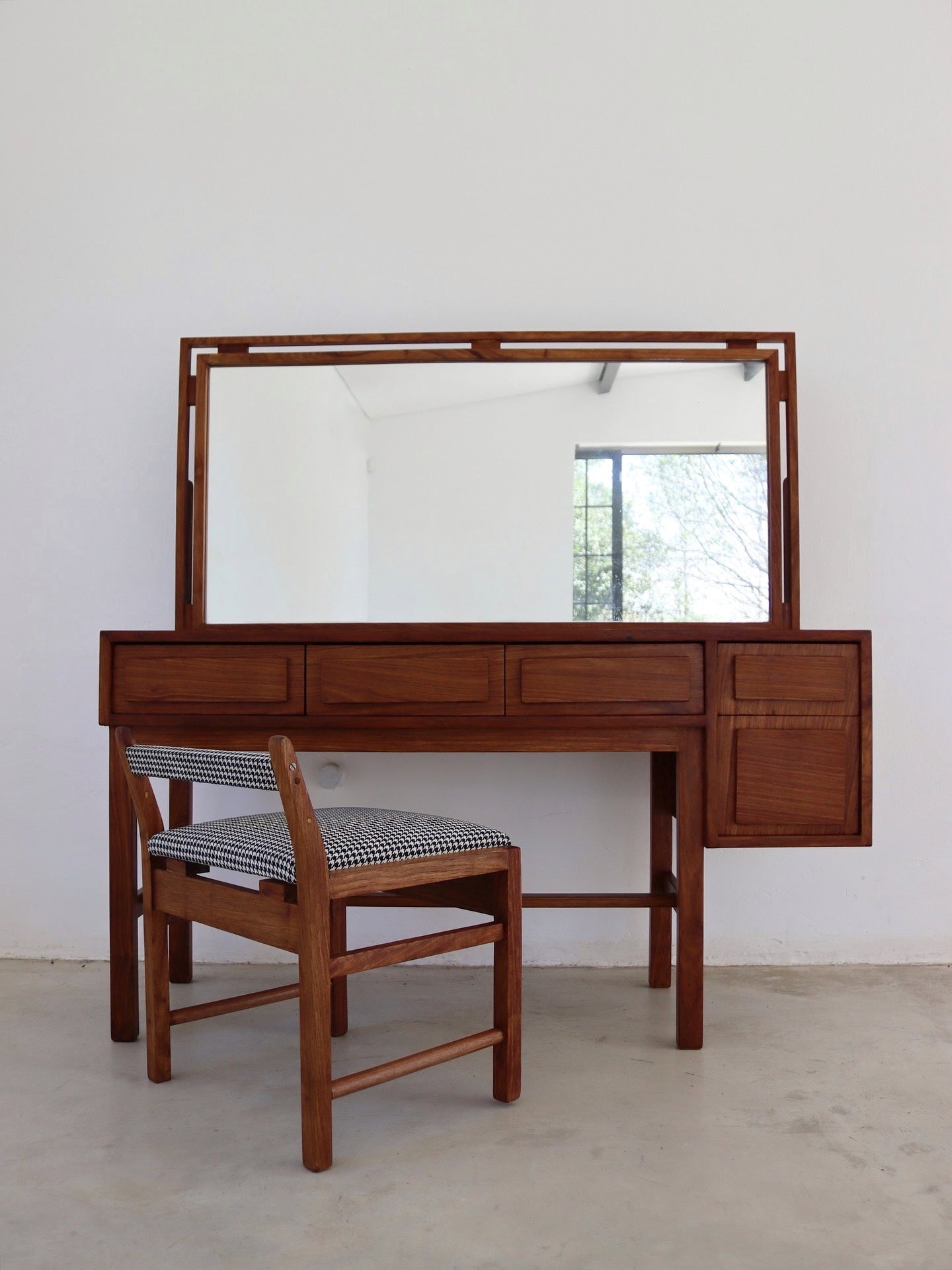 Mid-Century Novocraft Dressing Table & Stool