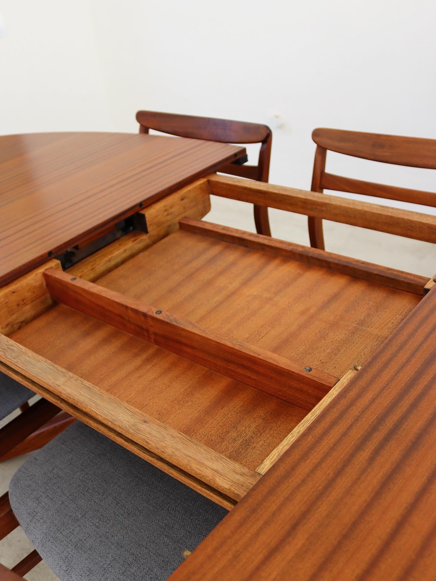 Kallenbach Dining Table