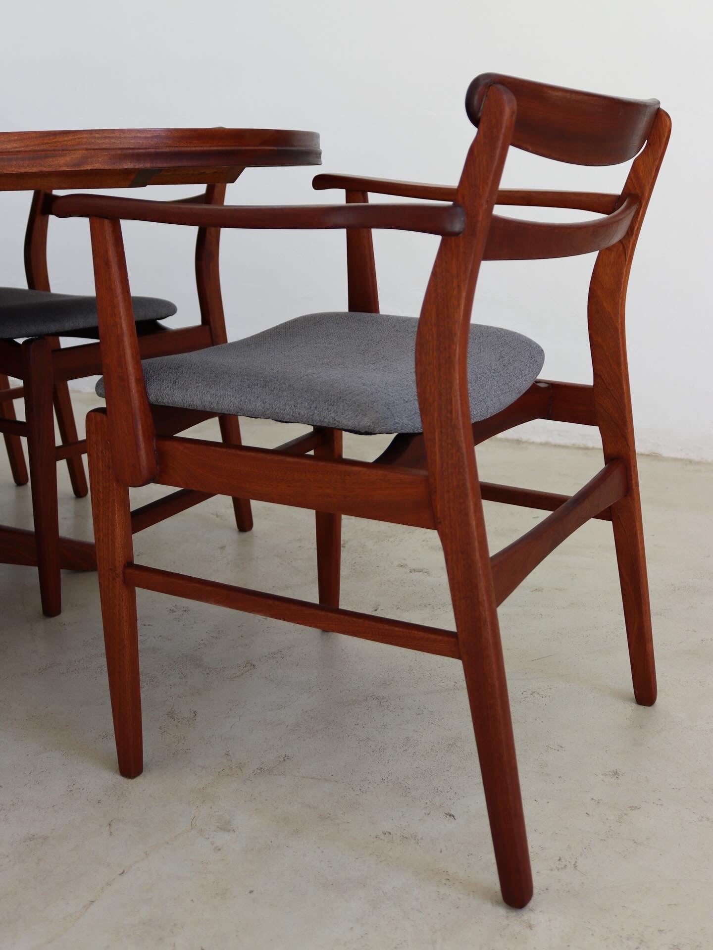 Kallenbach Dining Chairs