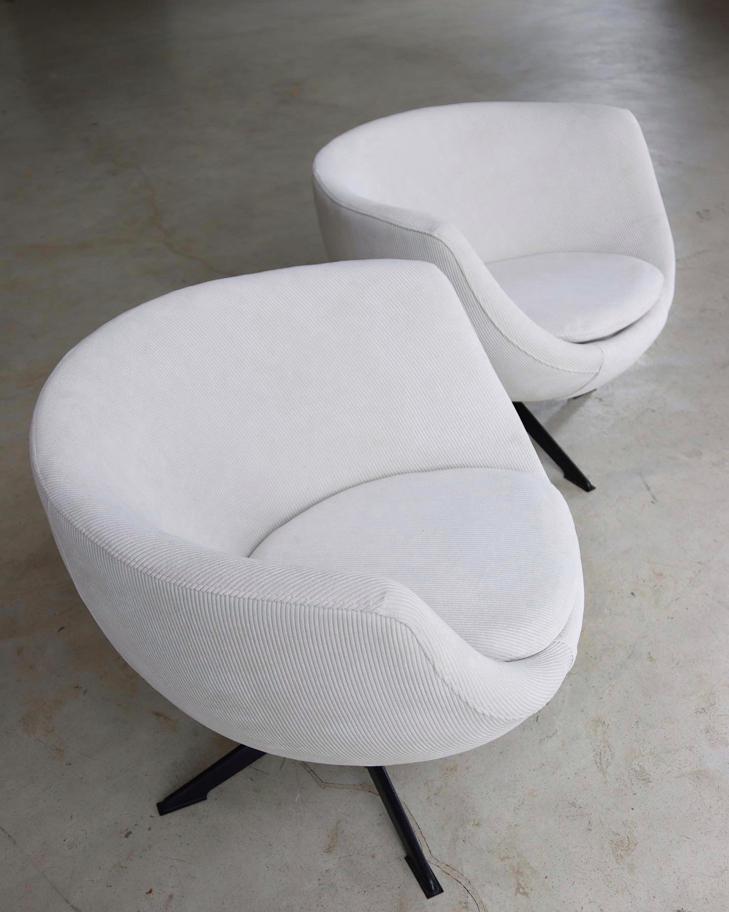 Retro Swivel Chairs