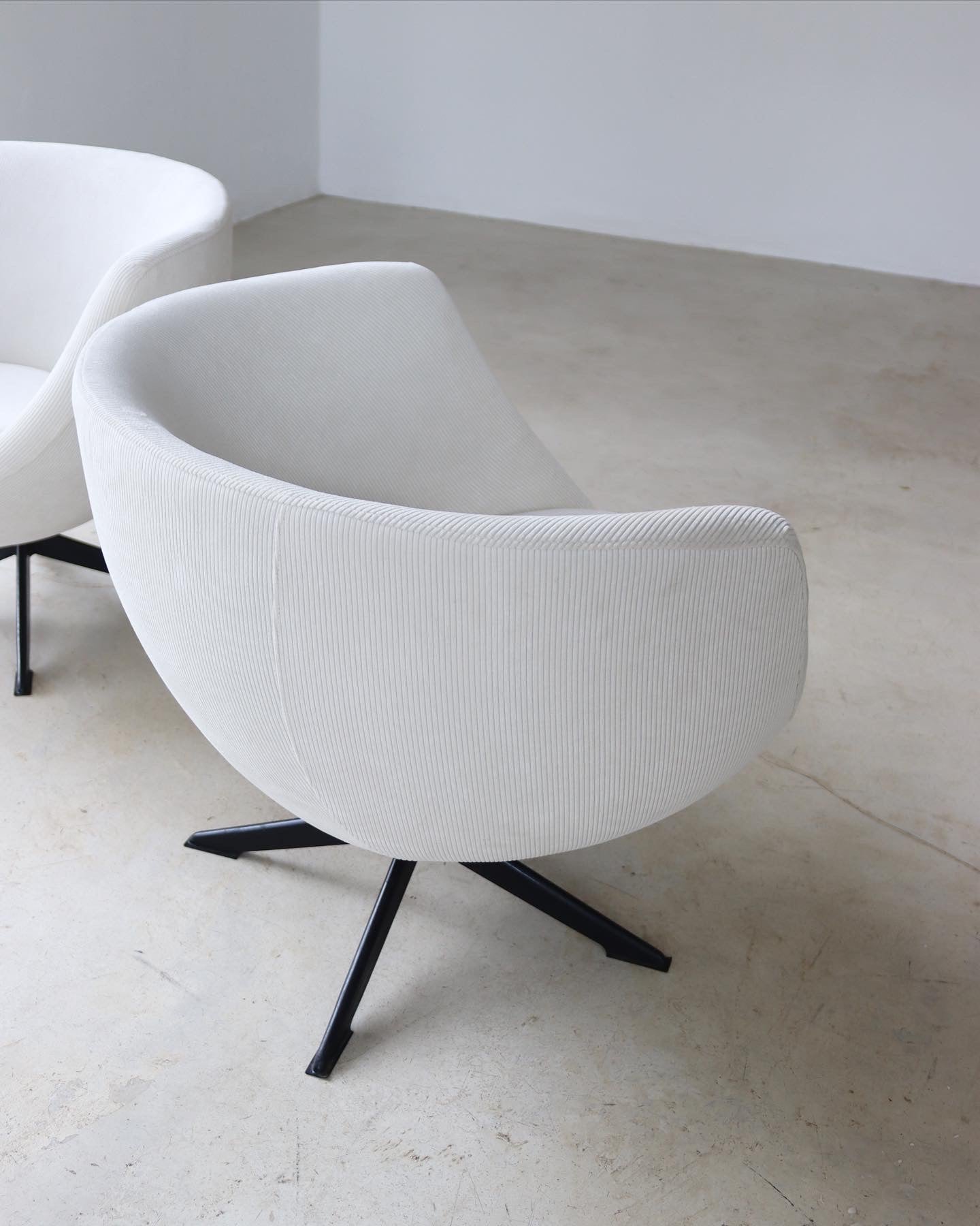 Retro Swivel Chairs
