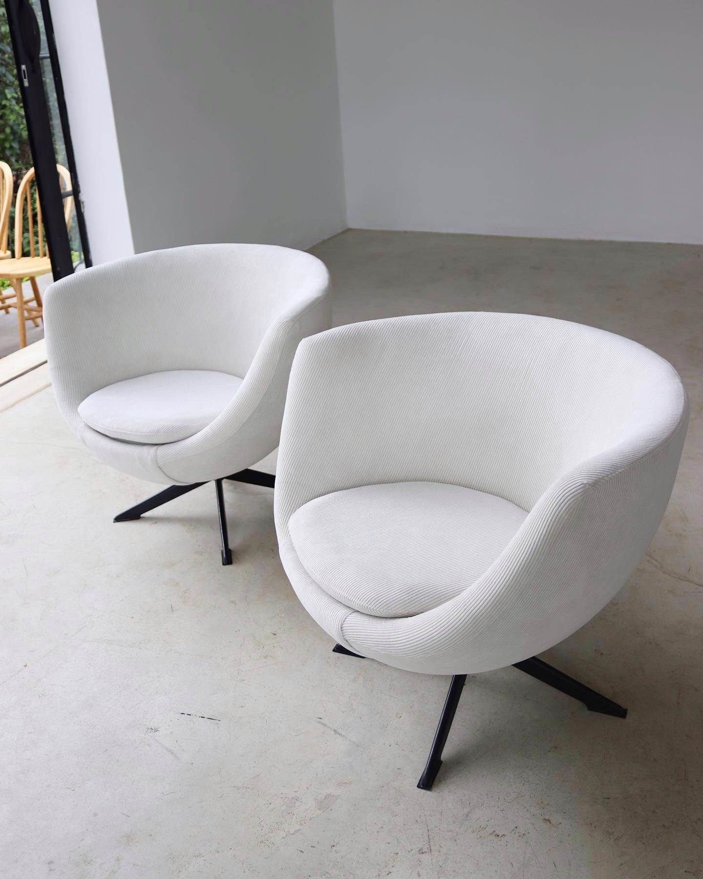 Retro Swivel Chairs