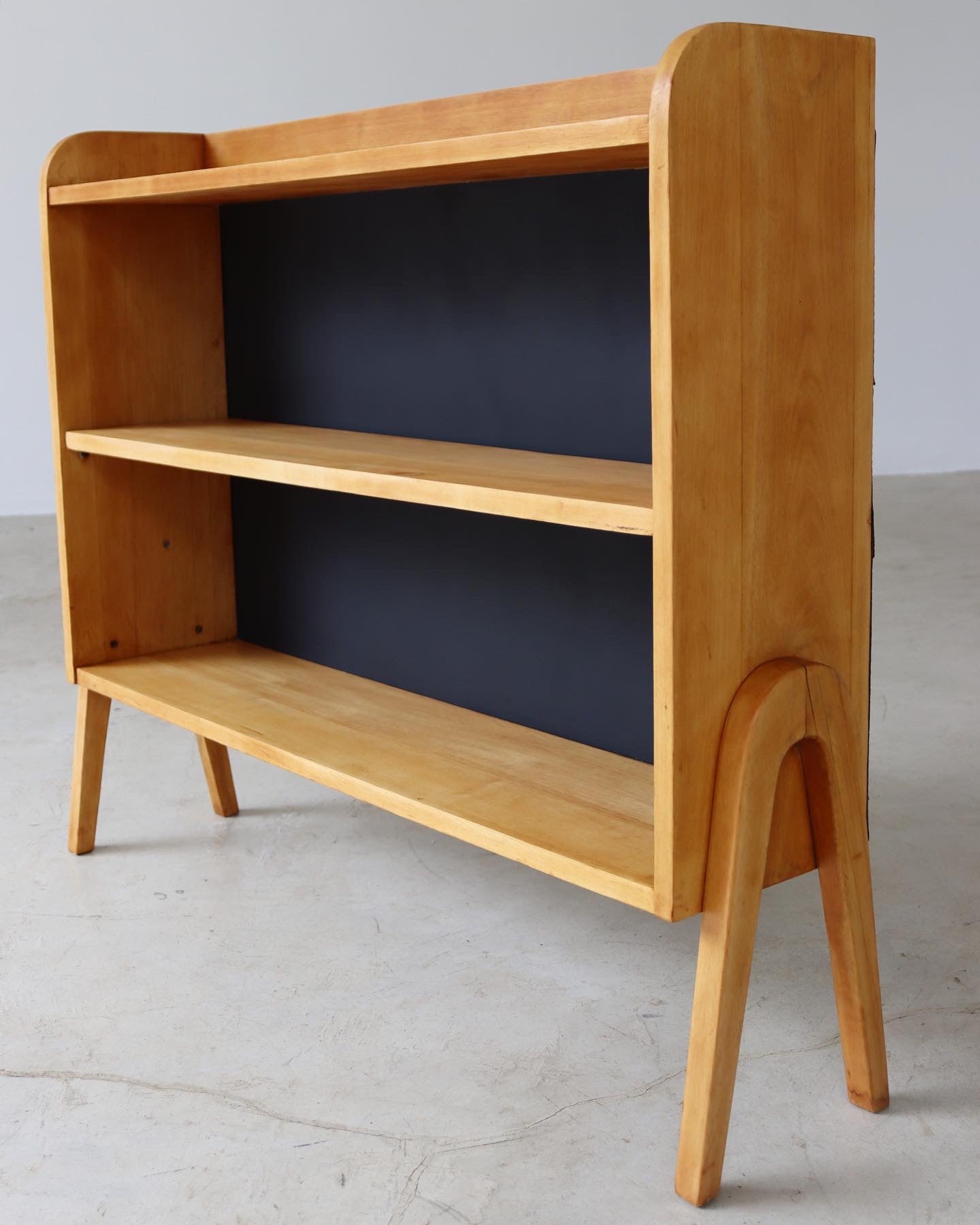 Retro Bookshelf