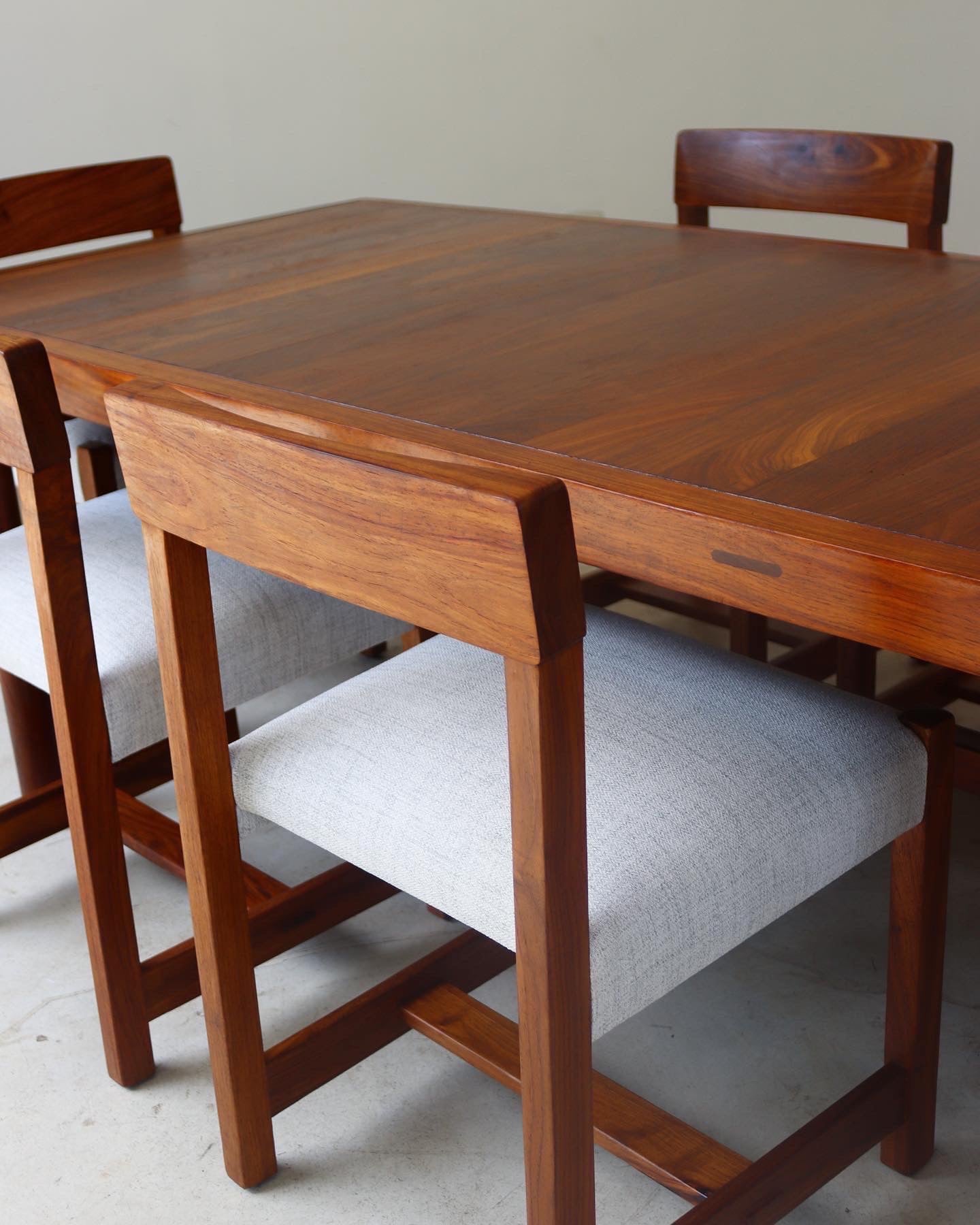 Artecasa Dining Room Table