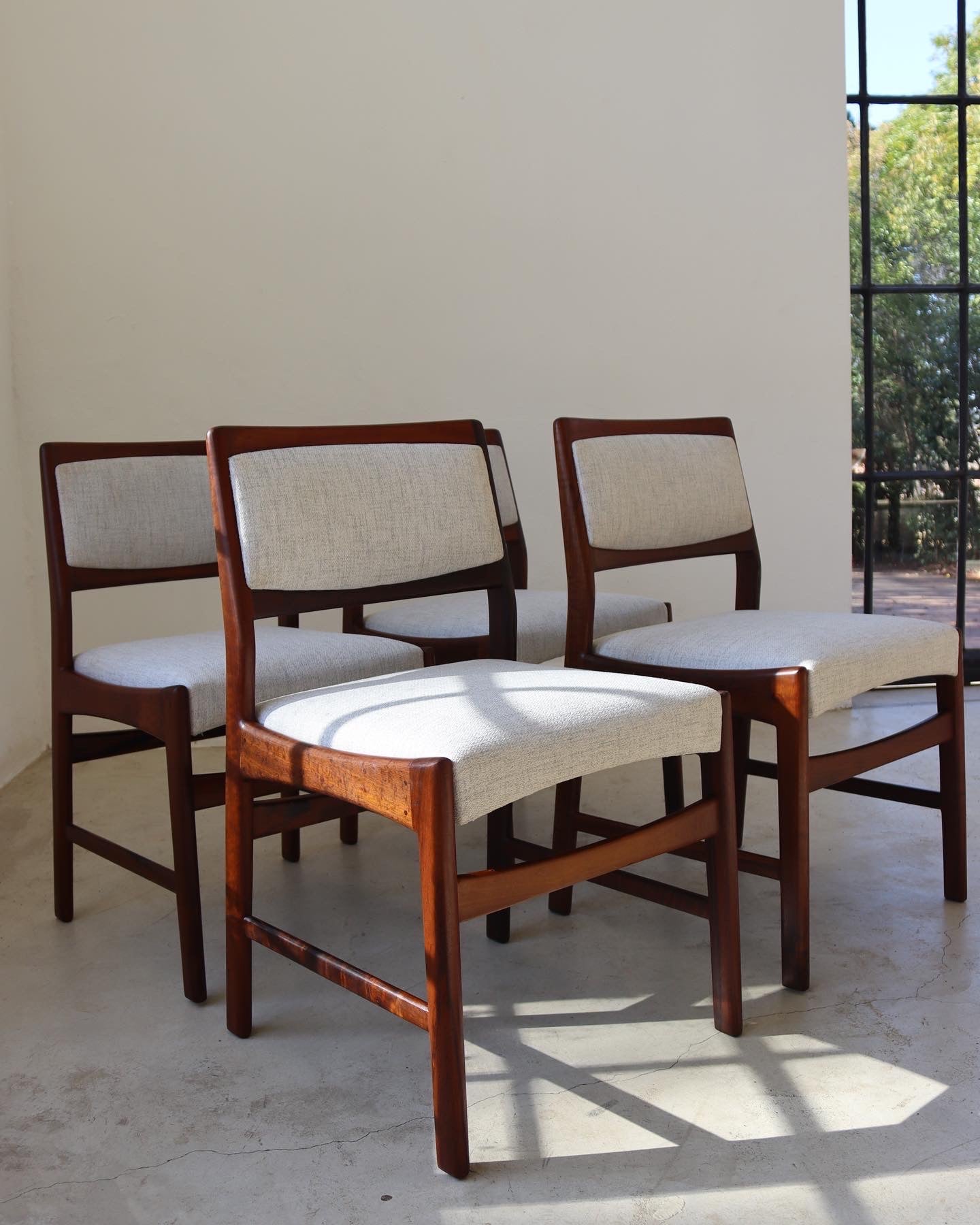 Novocraft Dining Room Chairs