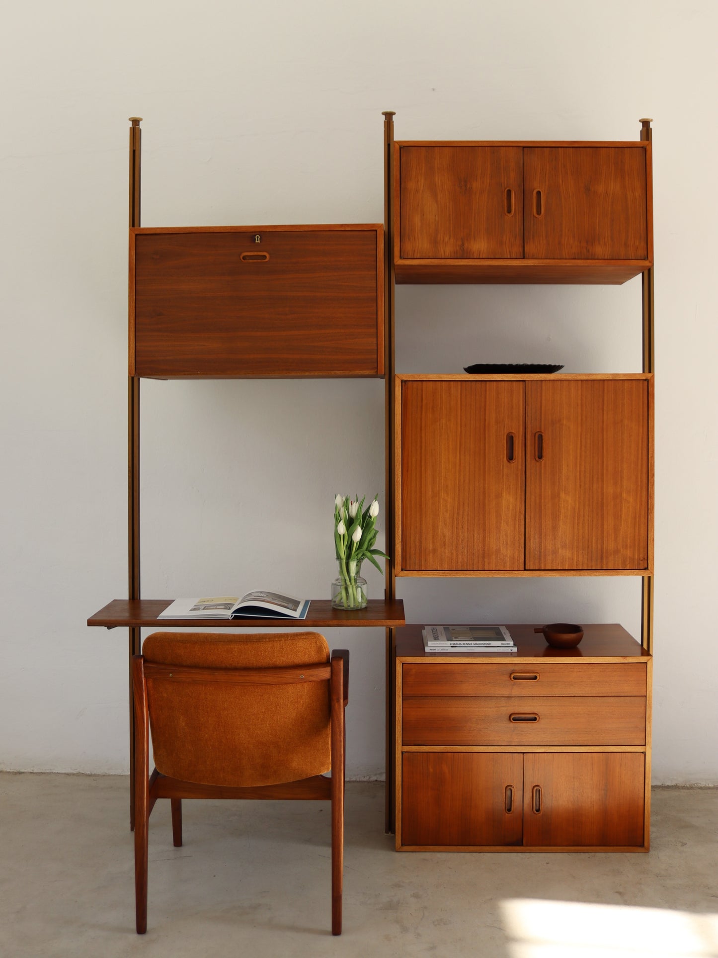 Omni Modular Wall Unit