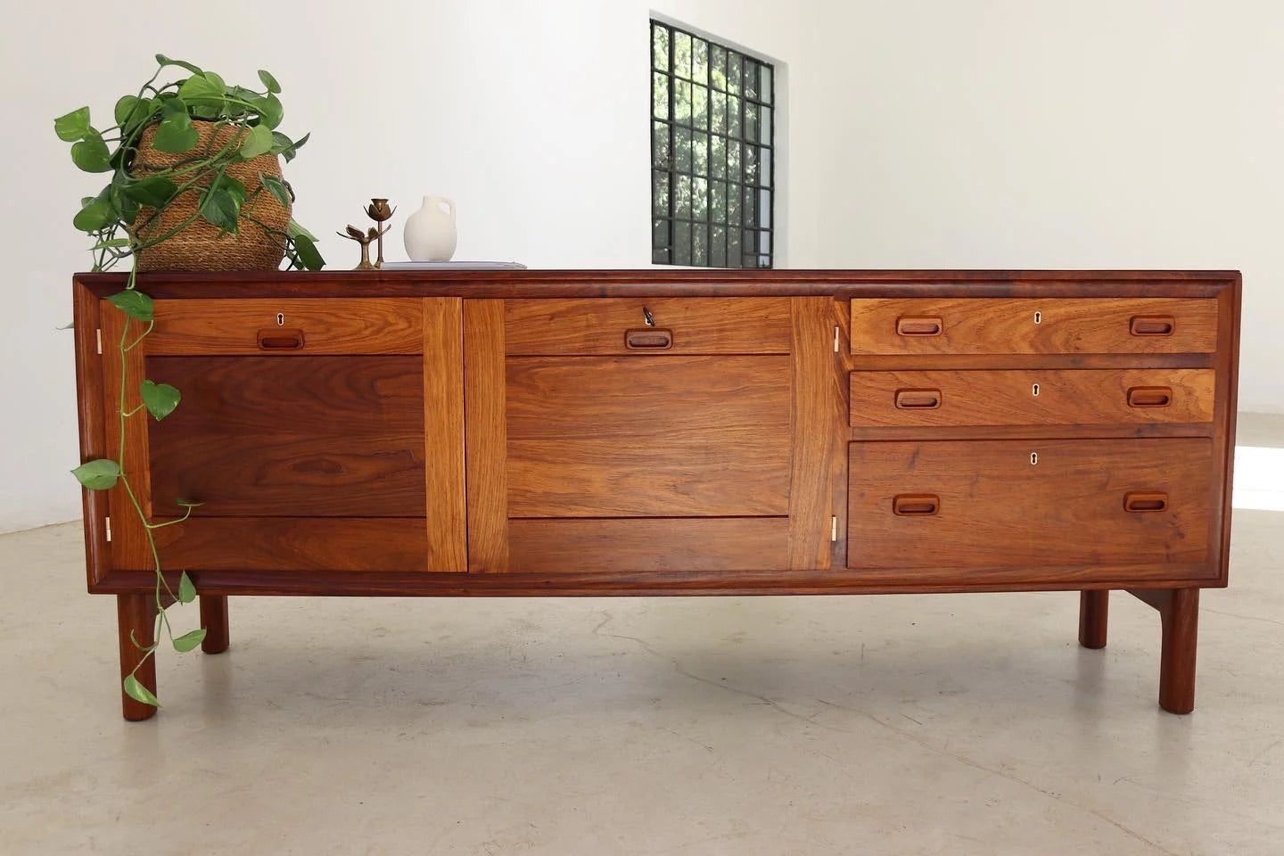 Mid-Century Artecasa Sideboard