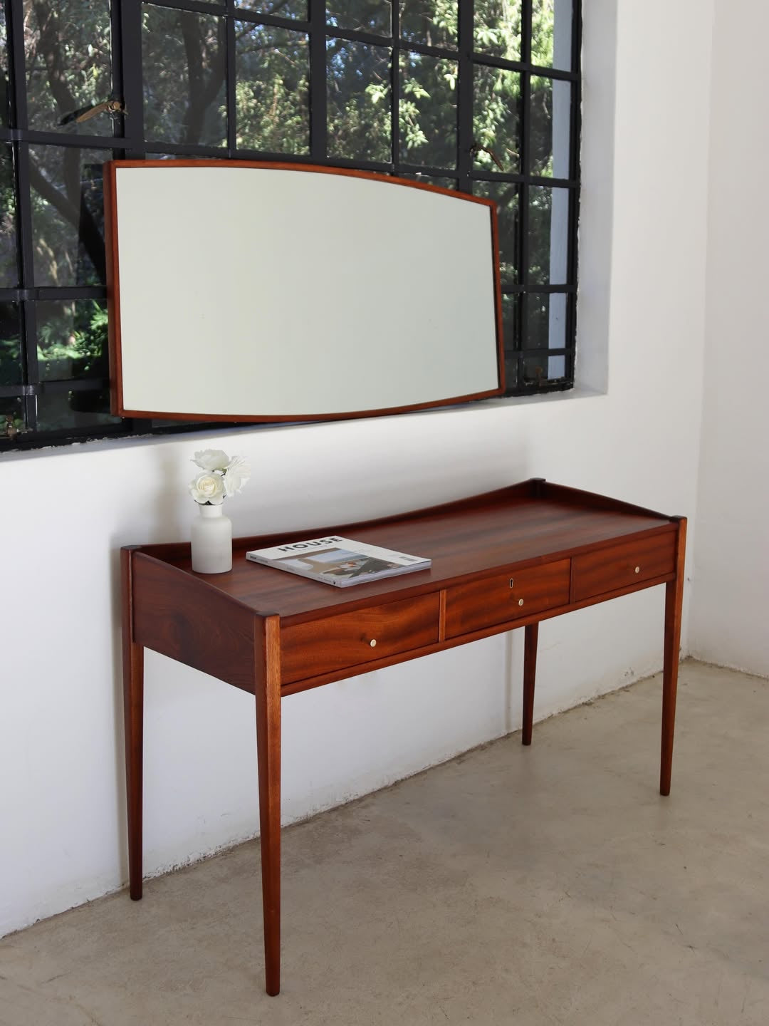 DS Vorster Dressing Table/Desk