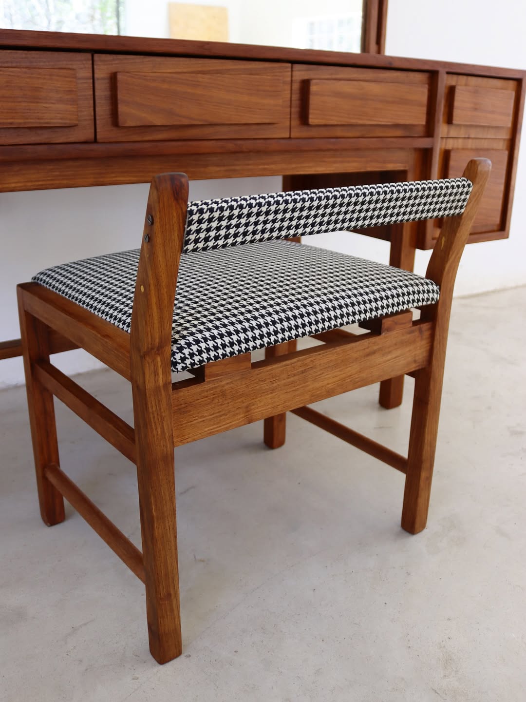 Mid-Century Novocraft Dressing Table & Stool
