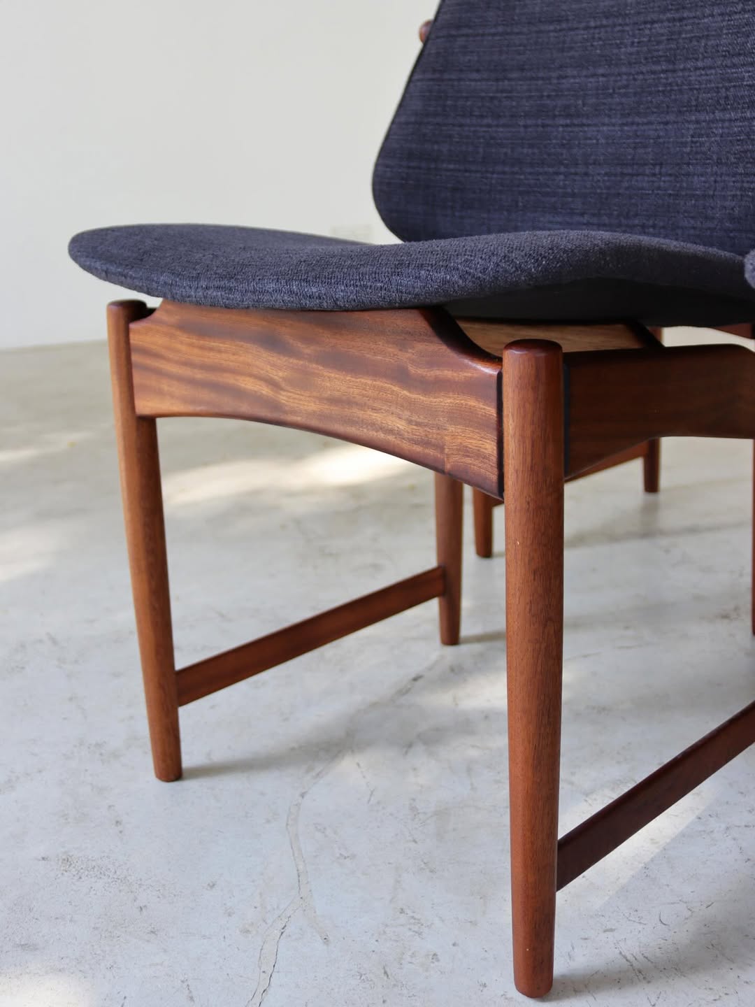 Frystark Dining Chairs