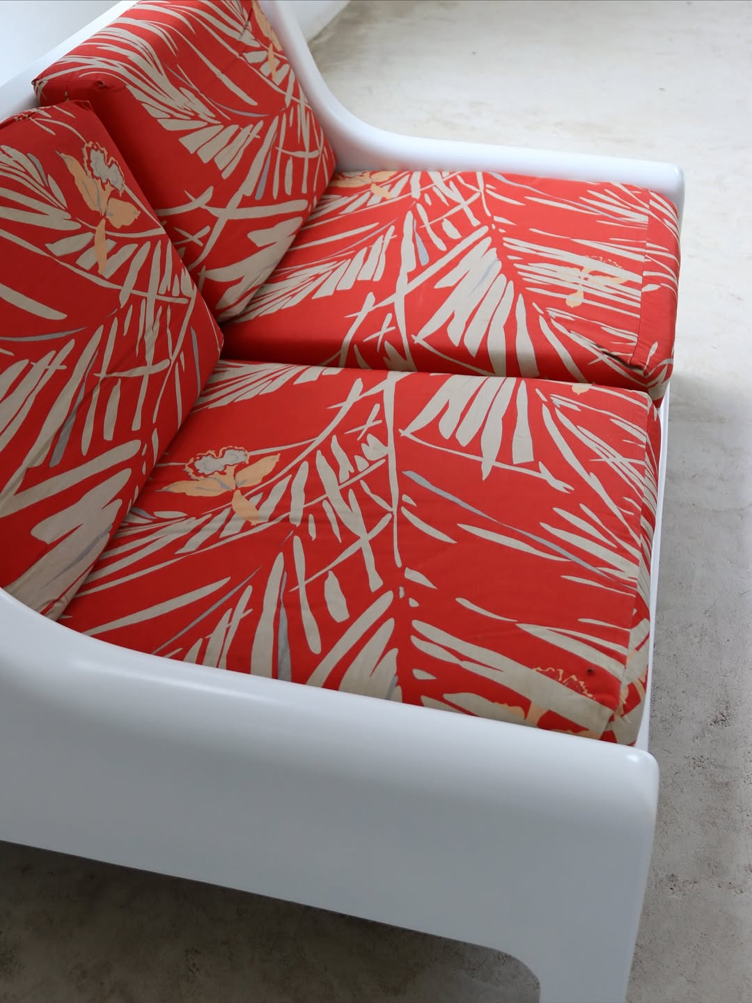 Mid-Century ‘Mida’ Artemide Settee