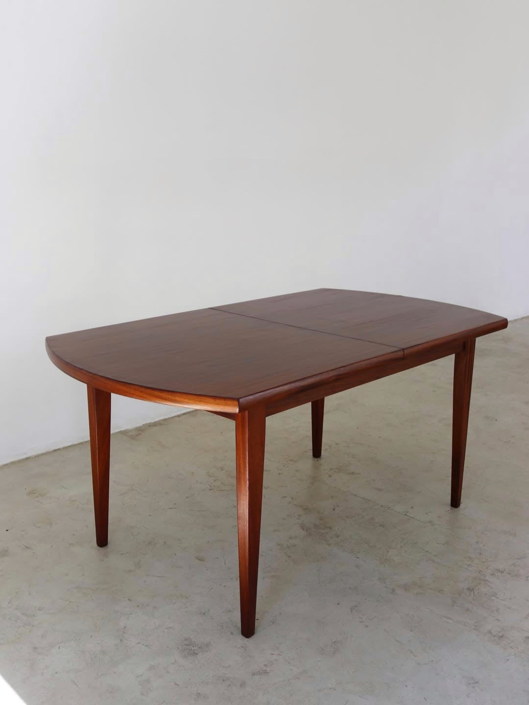 Mid-Century Extendable Dining Table