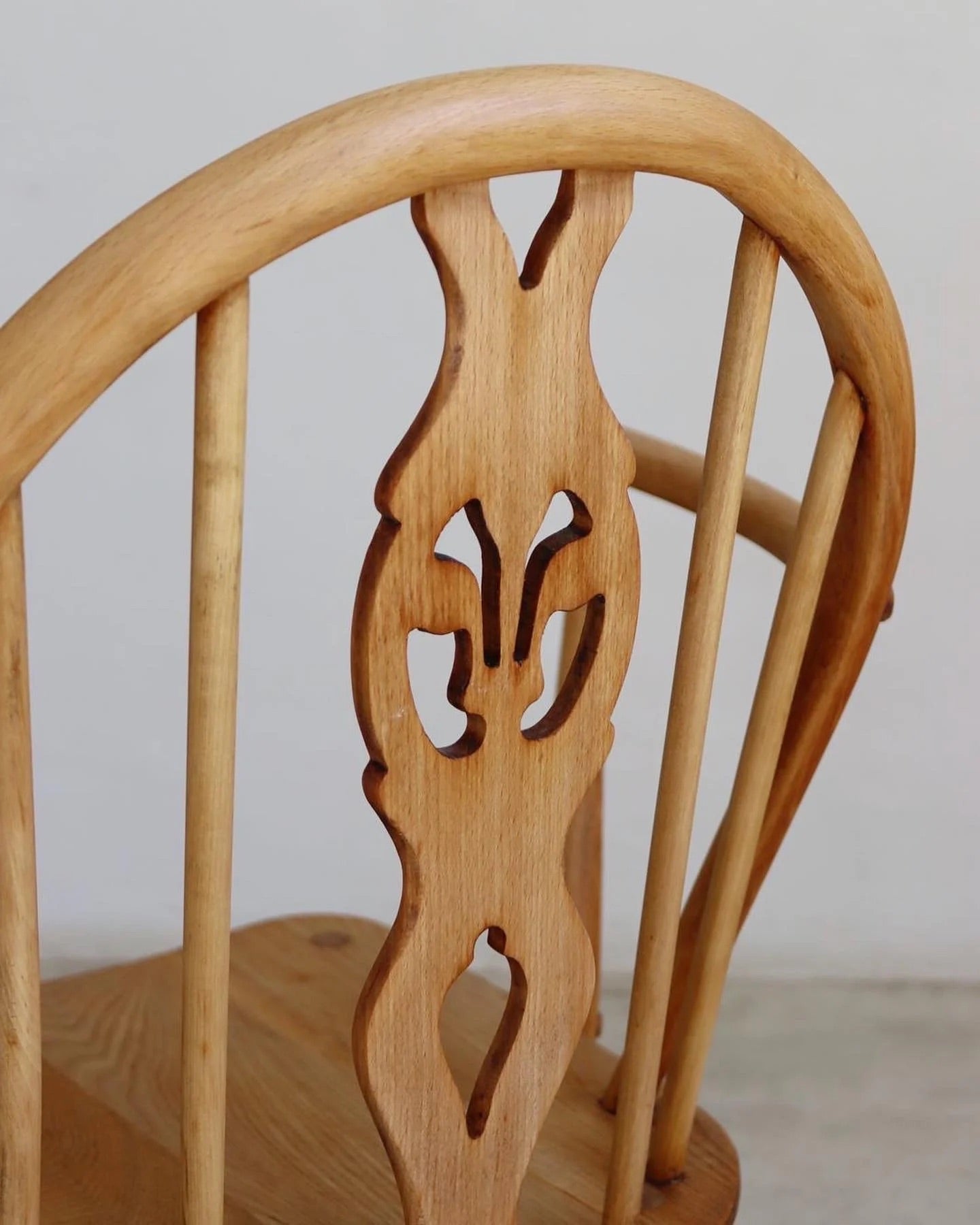 Ercol Fleur De Lys Dining Room Chairs