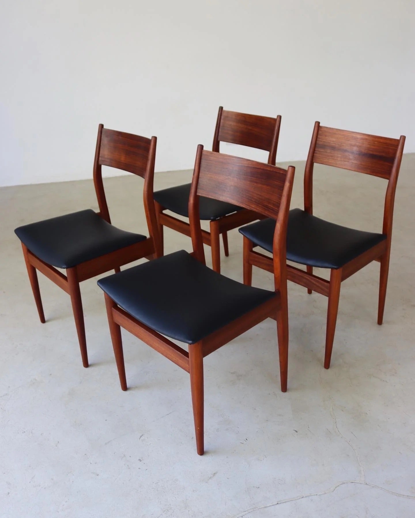 Uniflex Dining Room Chairs