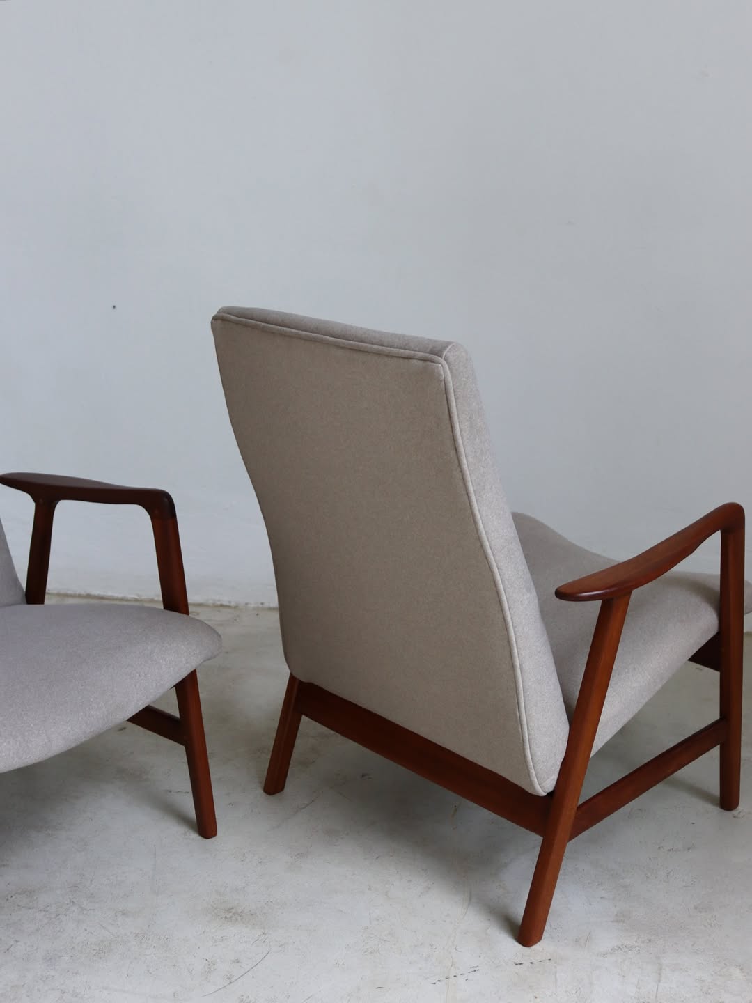 Duros Arm Chairs